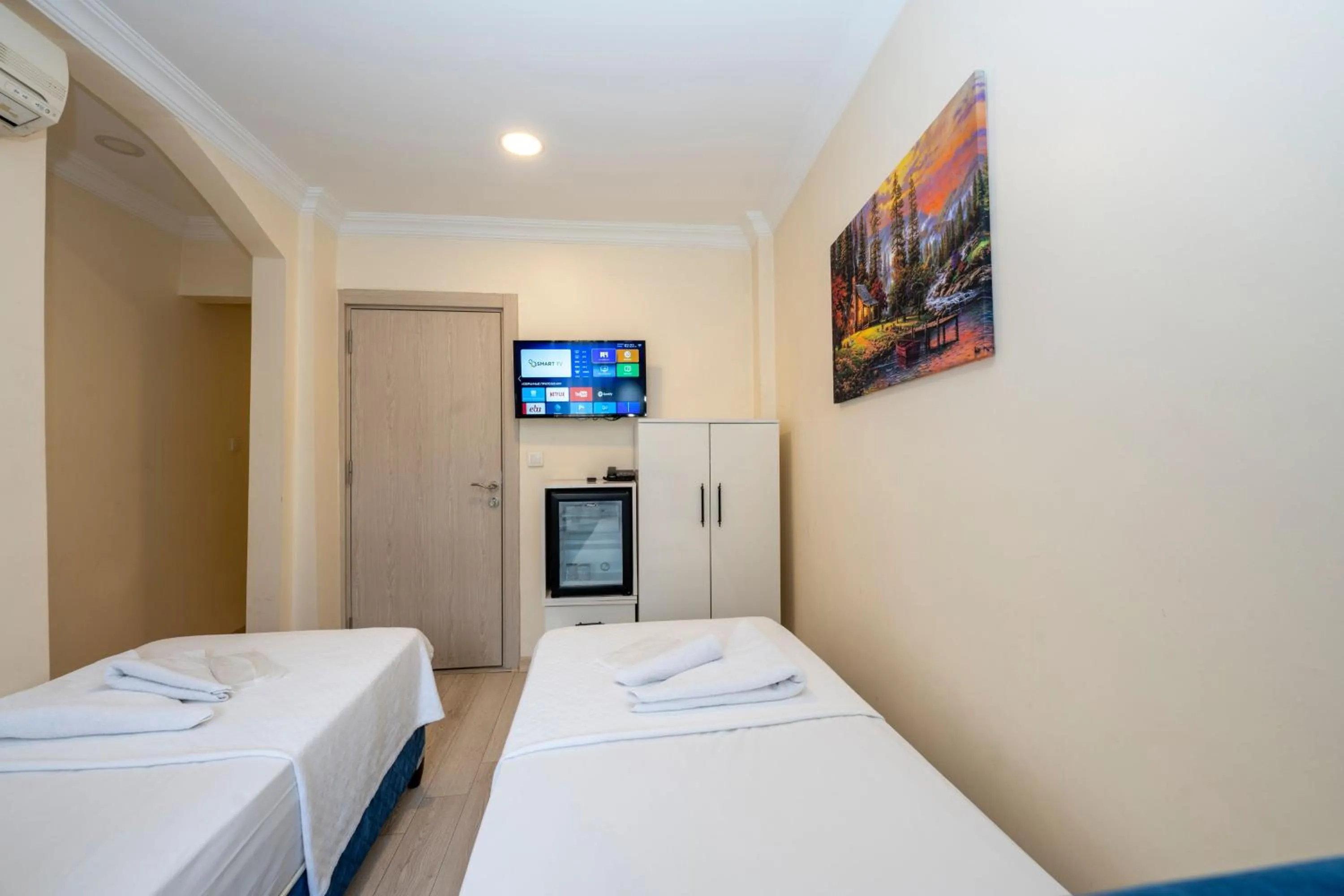 Bed in Hotel Grand İstanbul