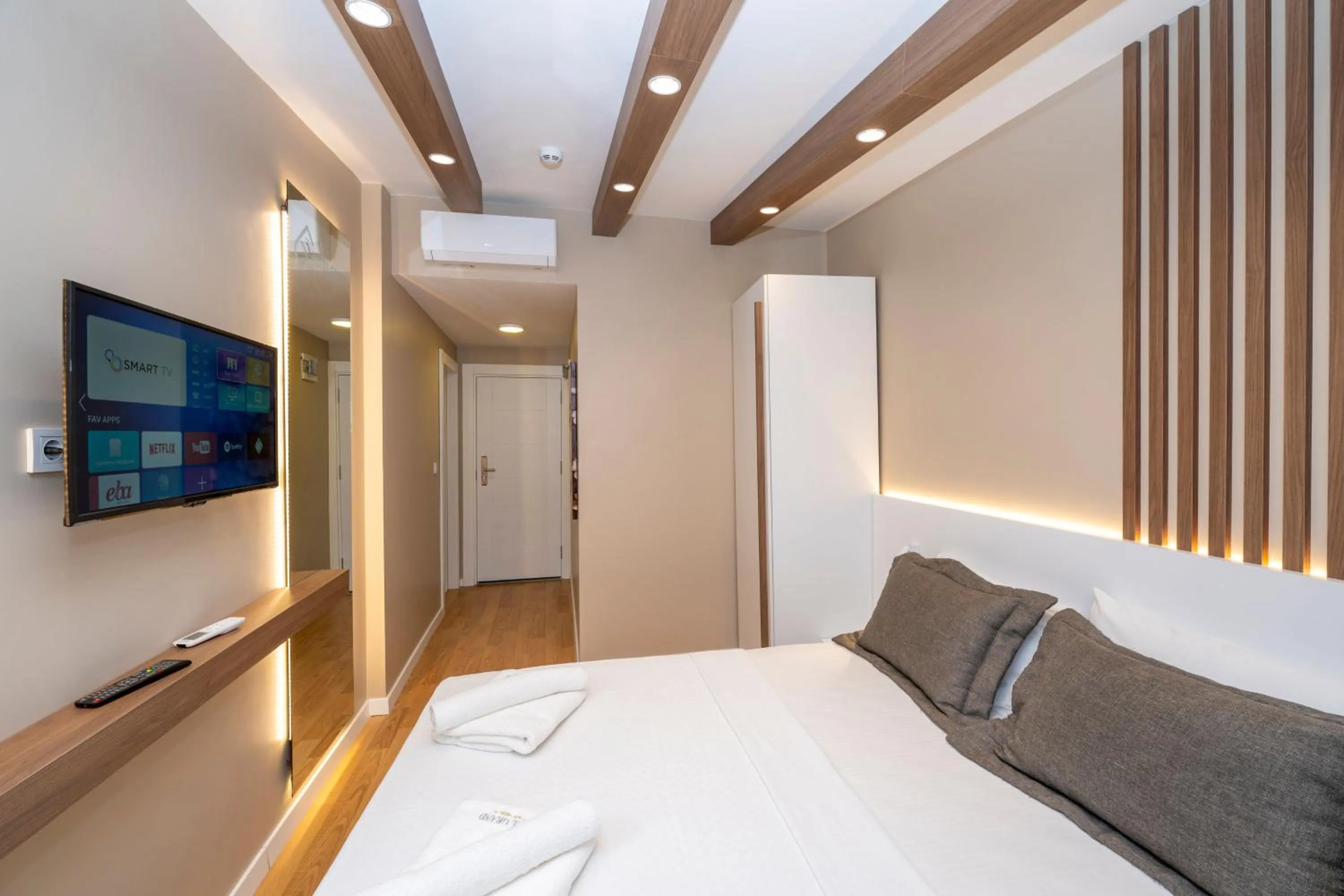 Bed in Hotel Grand İstanbul