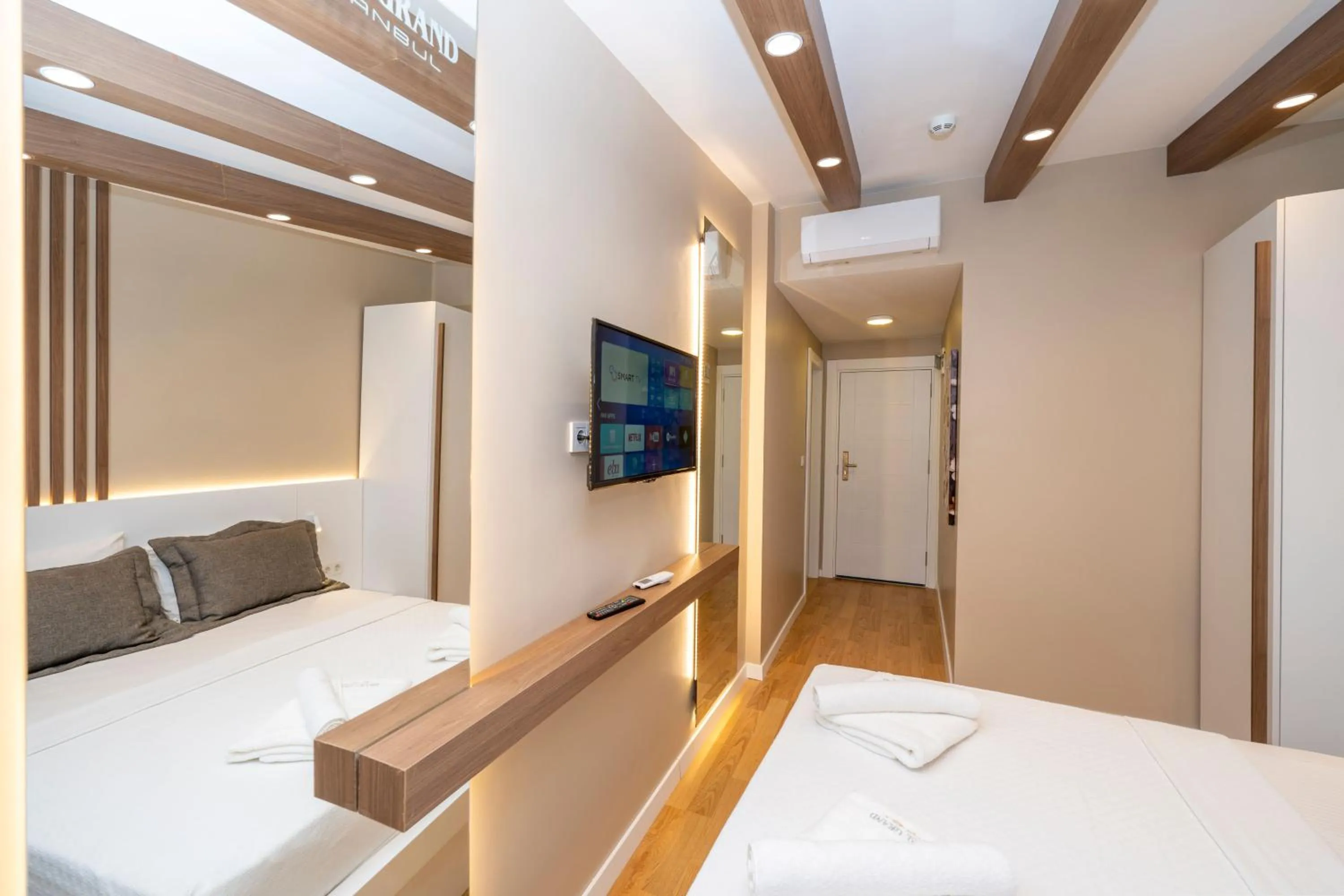 Bed in Hotel Grand İstanbul