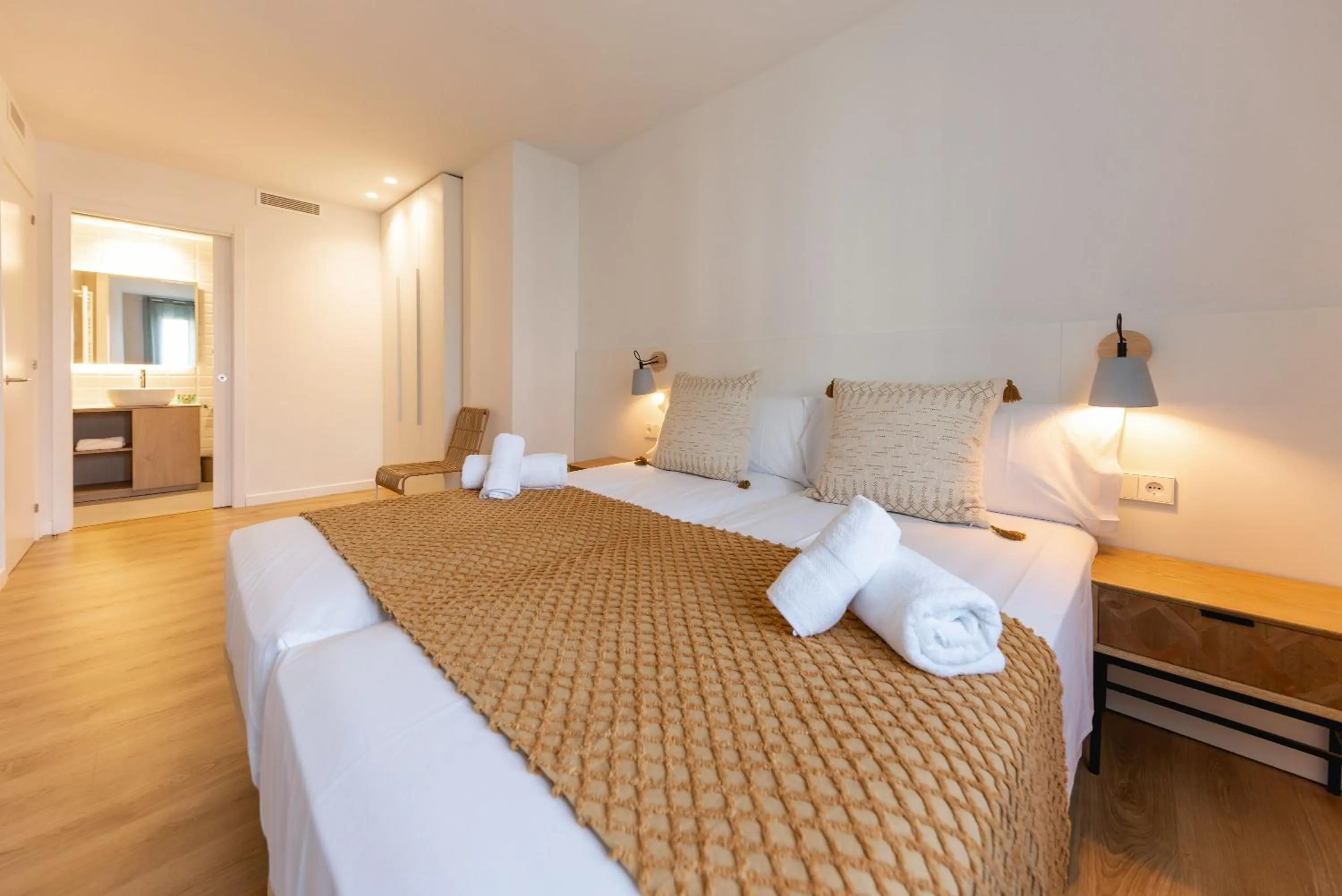 Bed in Bravissimo Tarlà, 2-bedroom apartment
