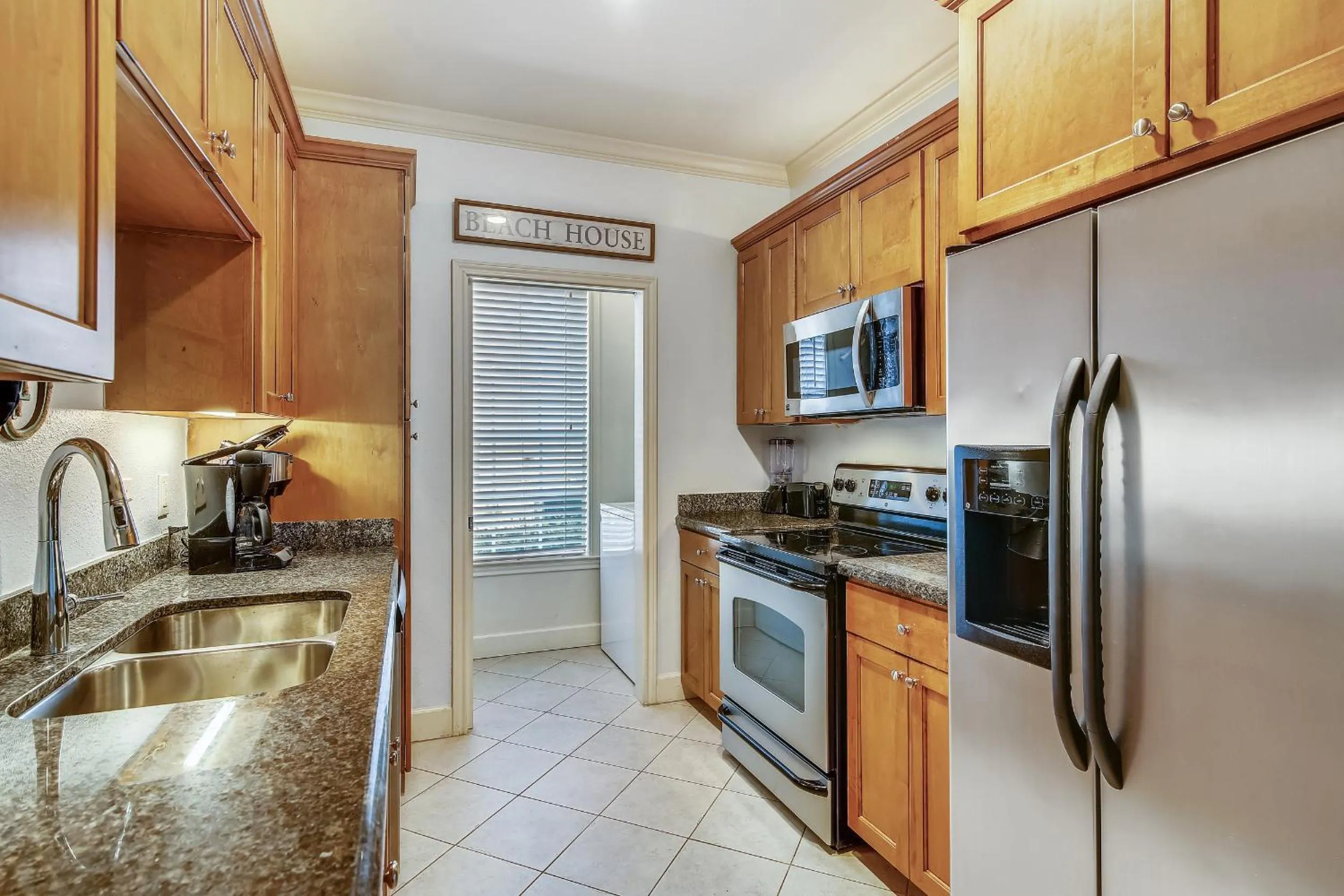 Kitchen or kitchenette in Dawn 511-Oasis at the Dawn