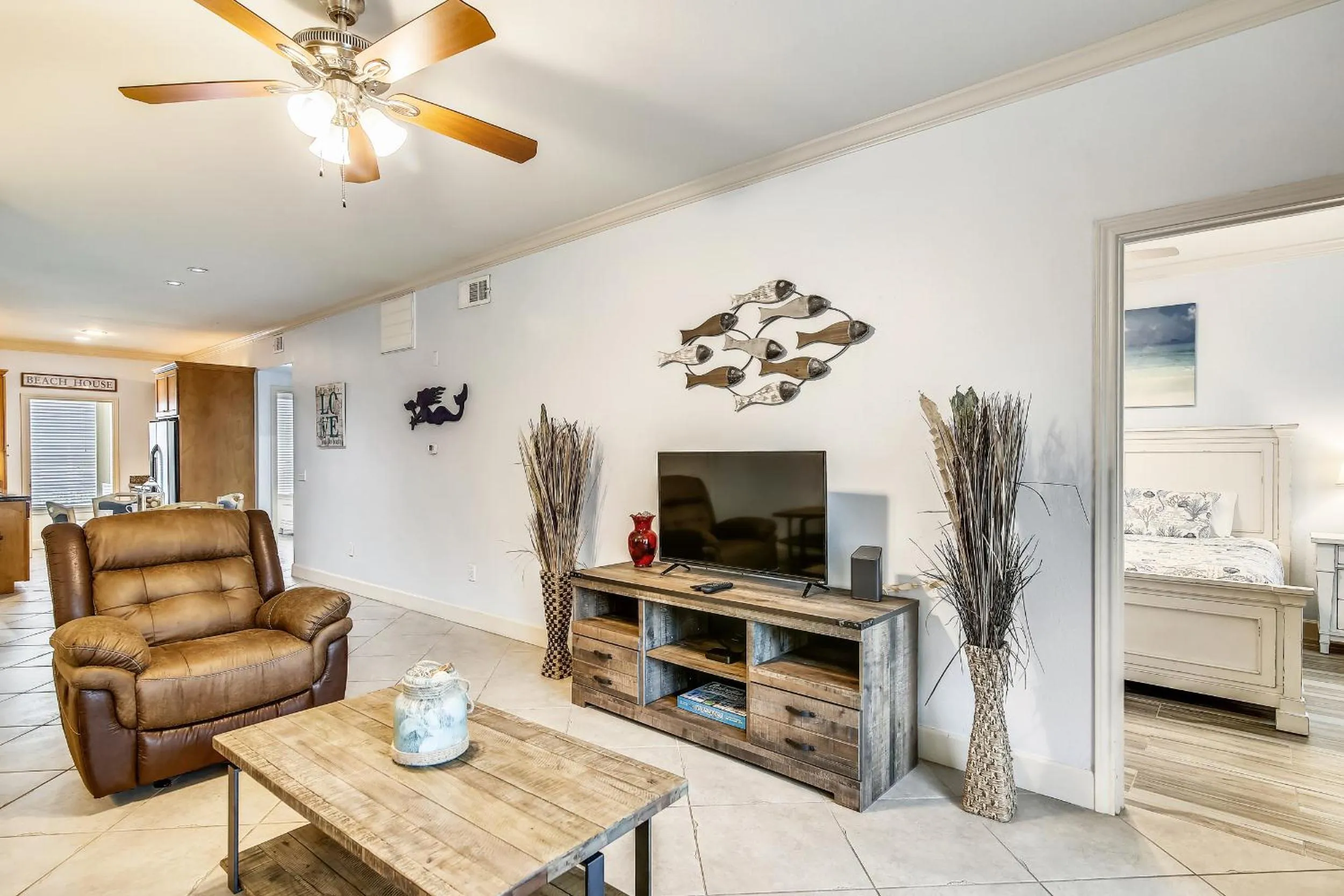 Property building in Dawn 511-Oasis at the Dawn