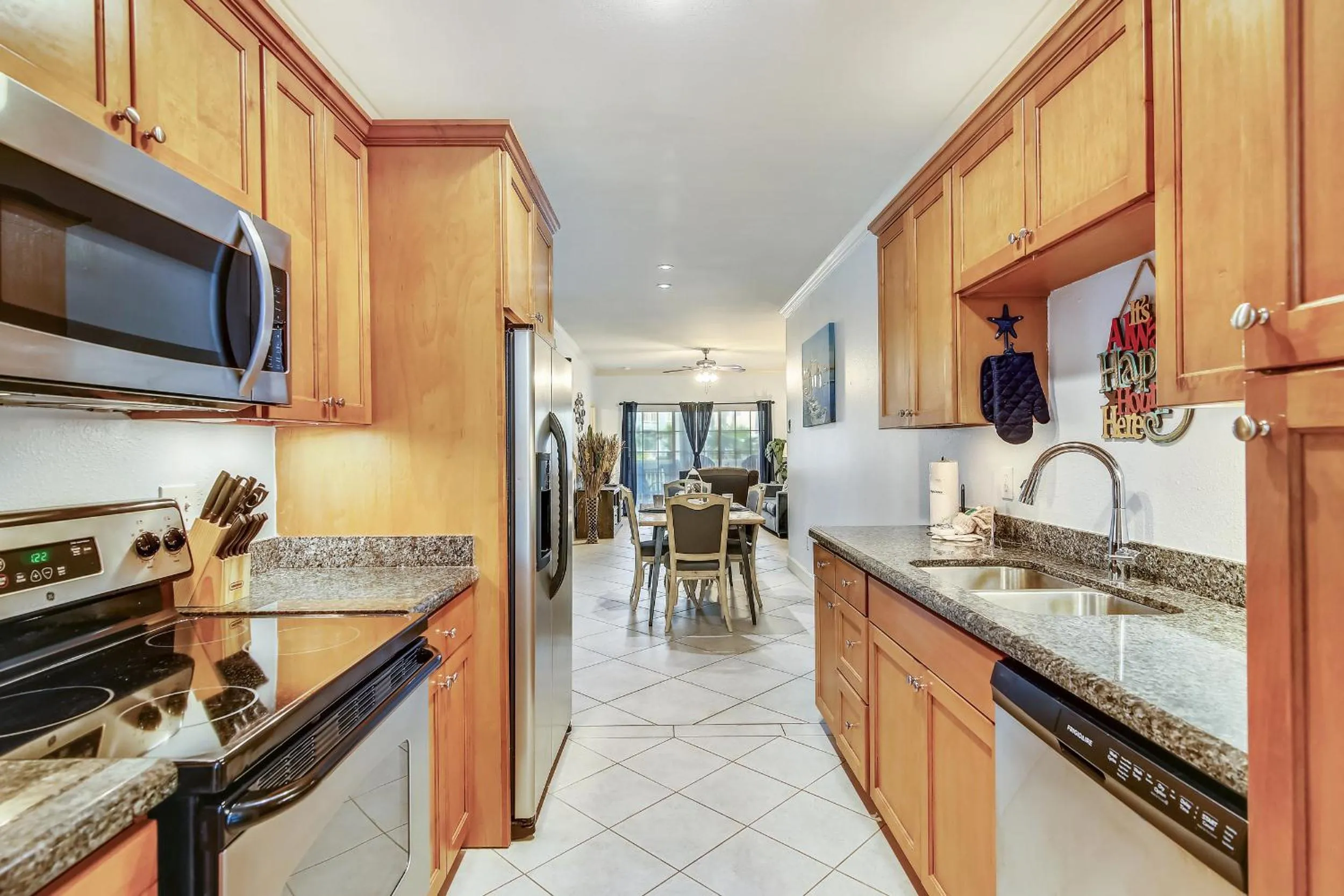 Kitchen or kitchenette in Dawn 511-Oasis at the Dawn