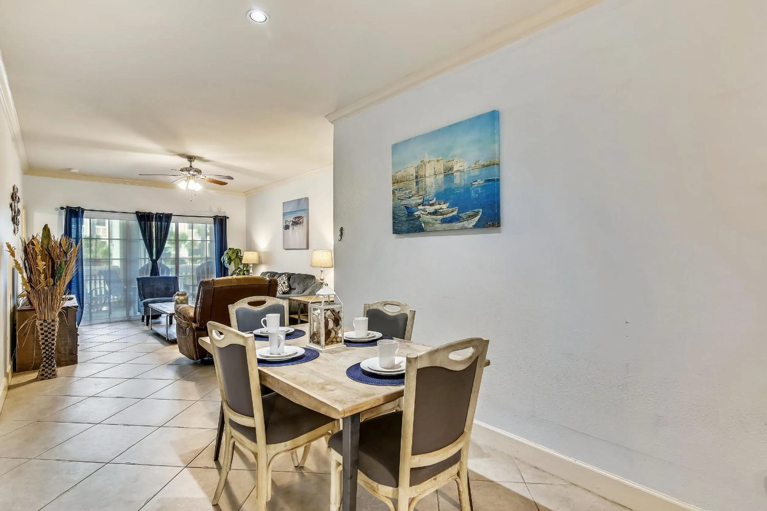 Living room in Dawn 511-Oasis at the Dawn