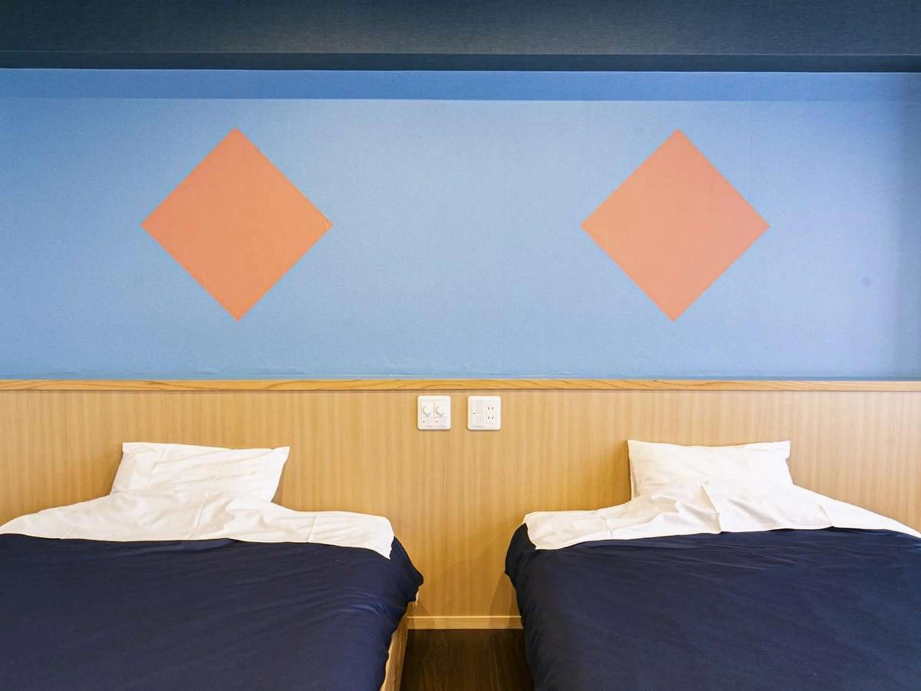 Photo of the whole room, Bed in Hatsuneso Shinkan