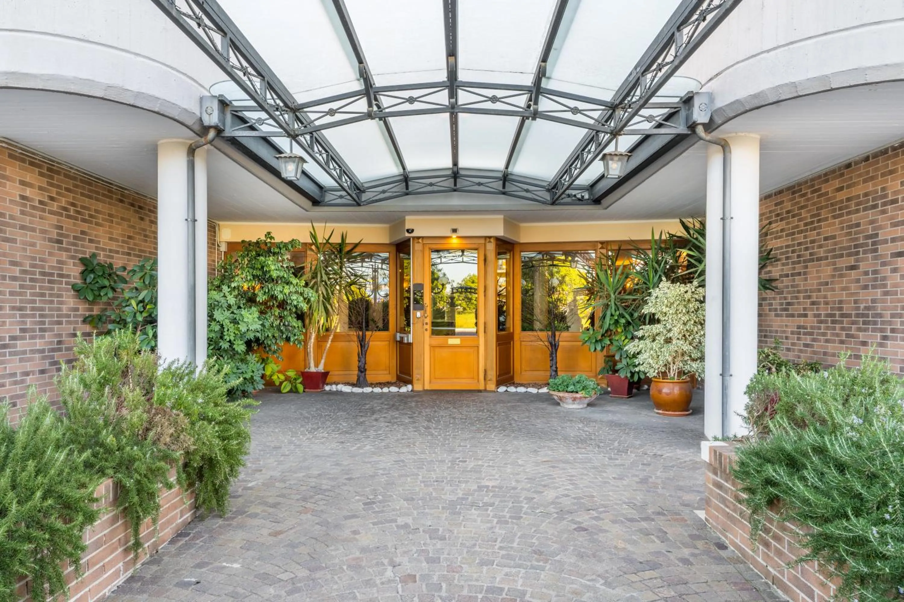 Facade/entrance in Altea Suites