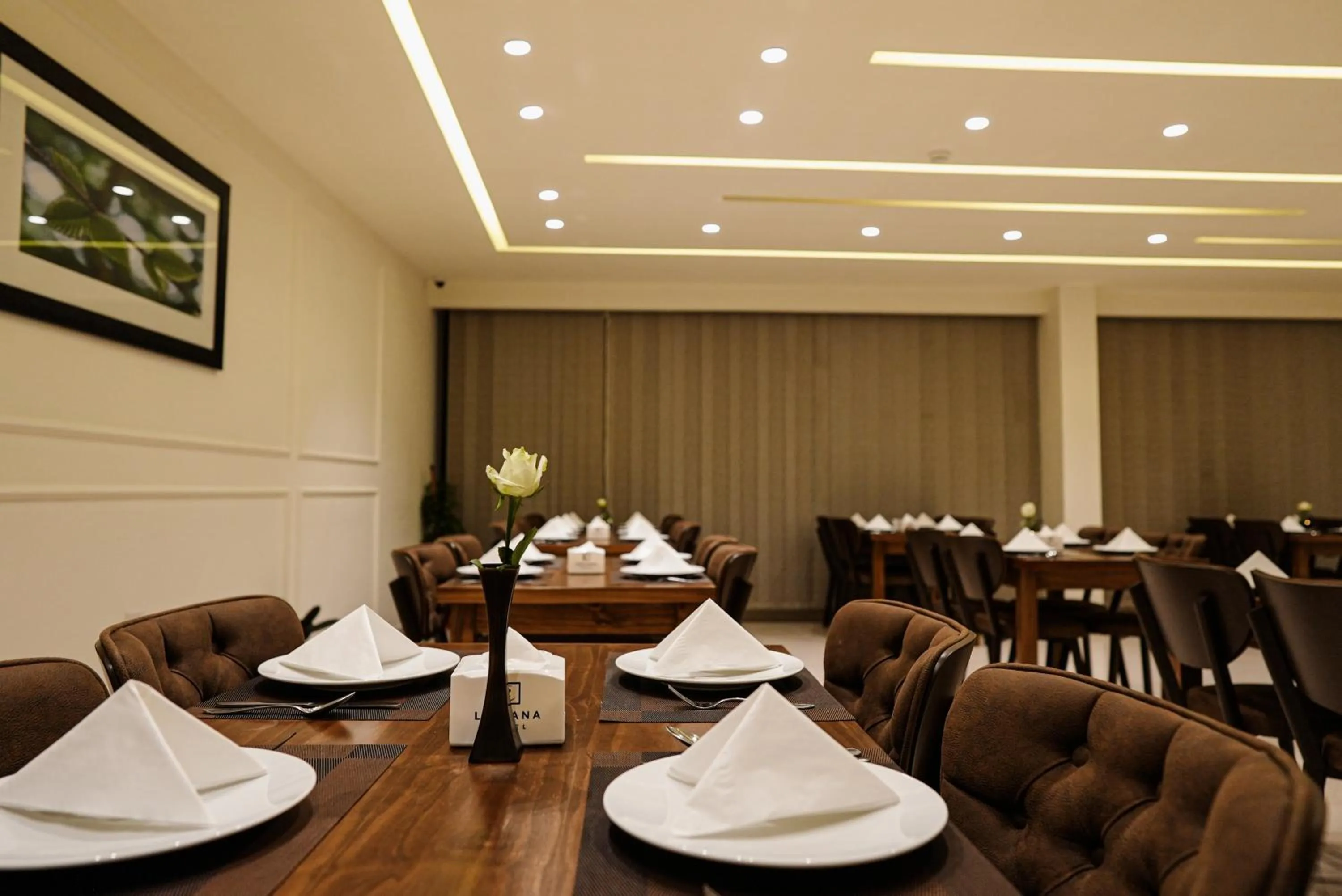 Restaurant/places to eat in Luciana Hotel by FHM
