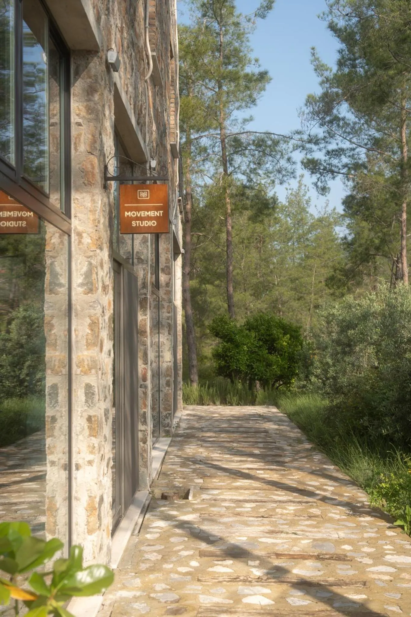 Logo/Certificate/Sign in IZZ Getaway - Adults Only