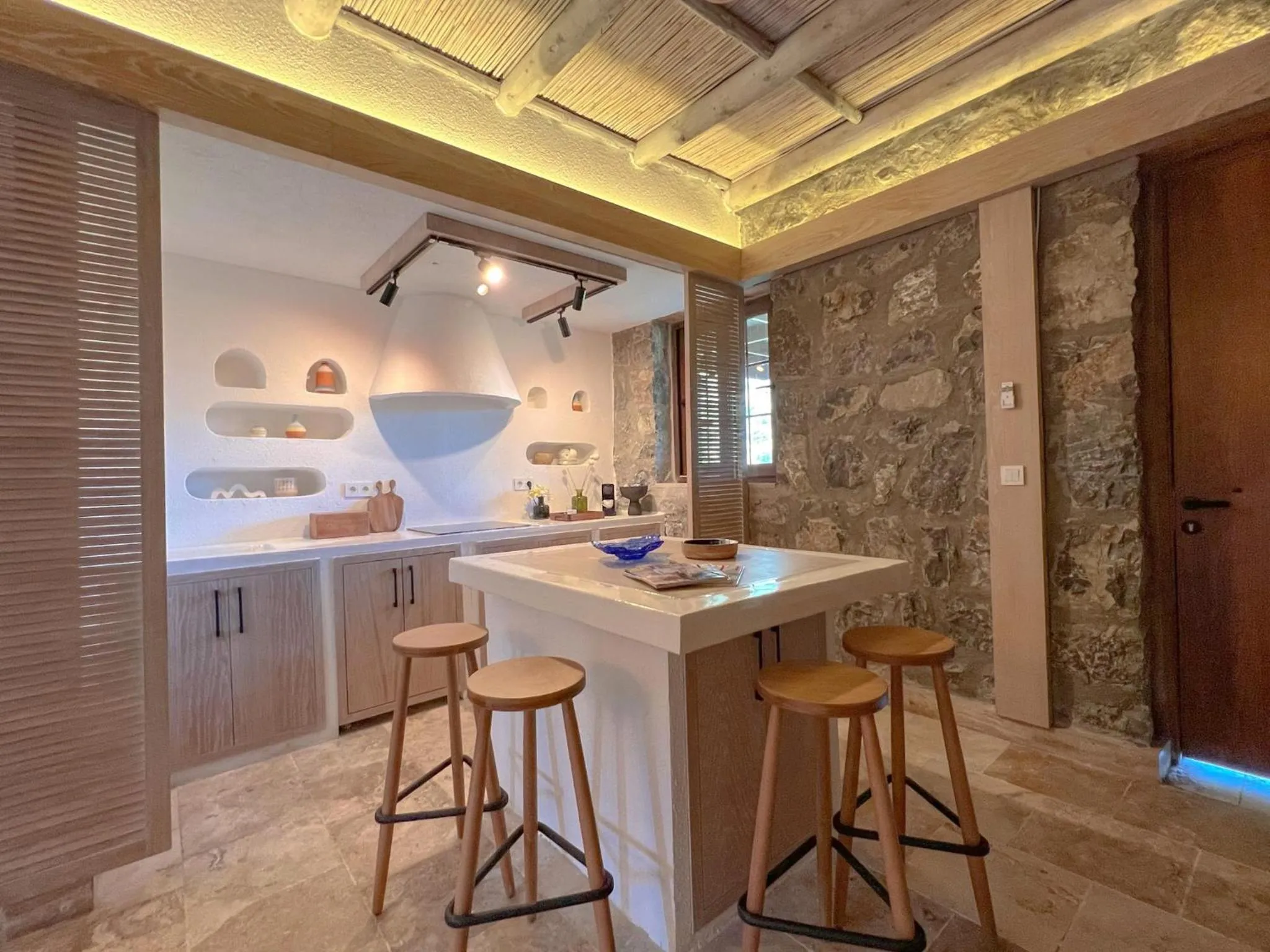 Kitchen or kitchenette in IZZ Getaway - Adults Only