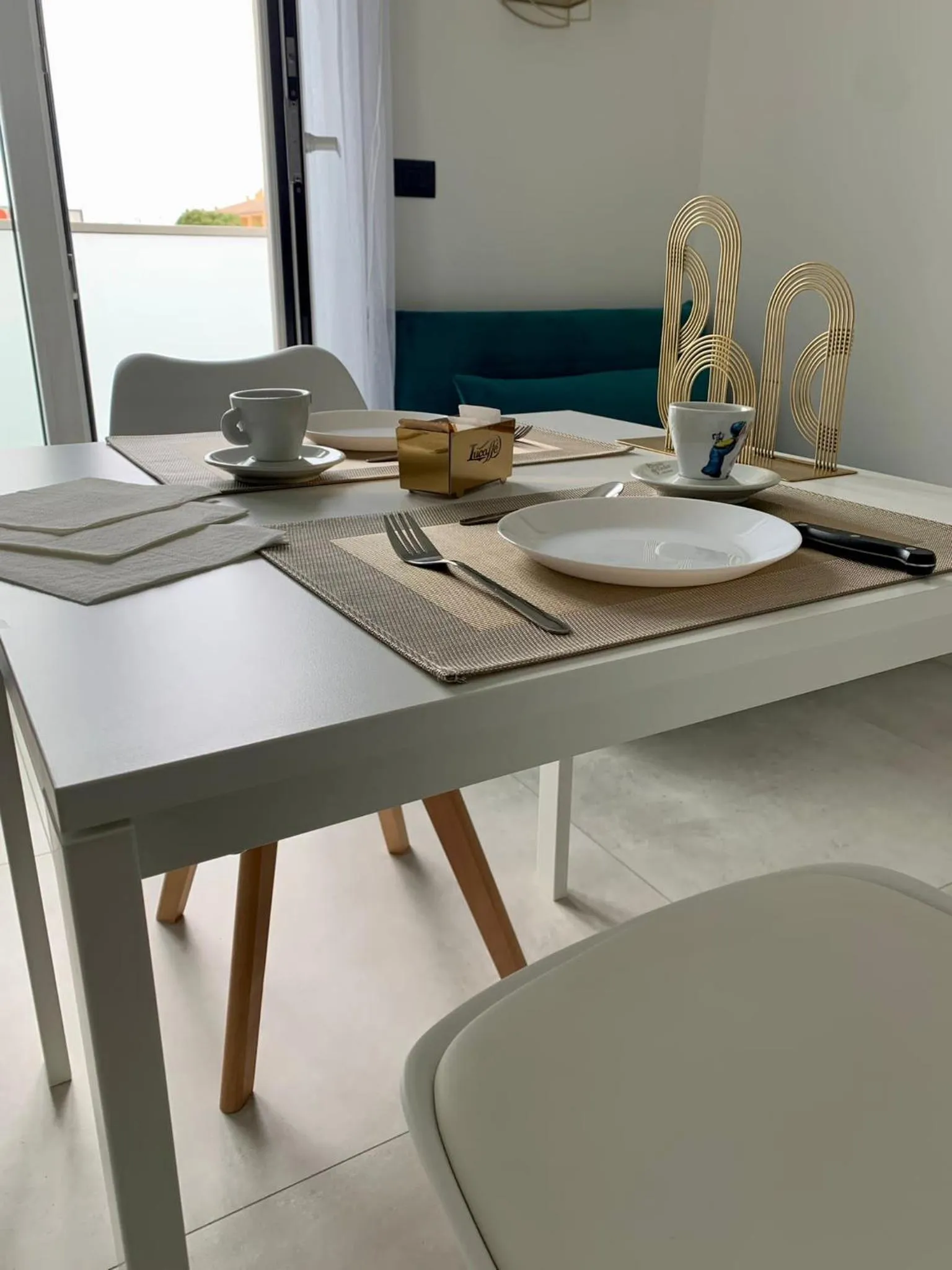 Dining area in Golden apartments