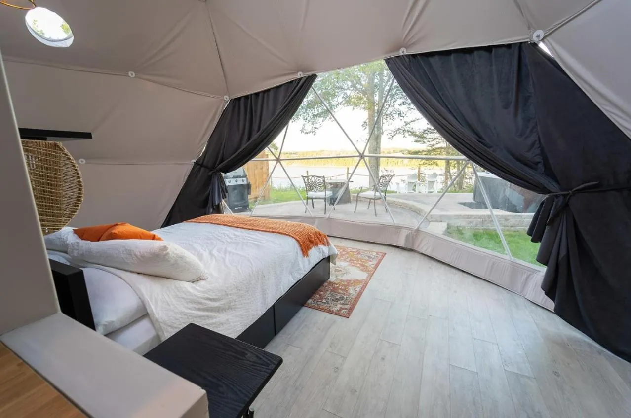 Bed in Gravity Luxury Domes