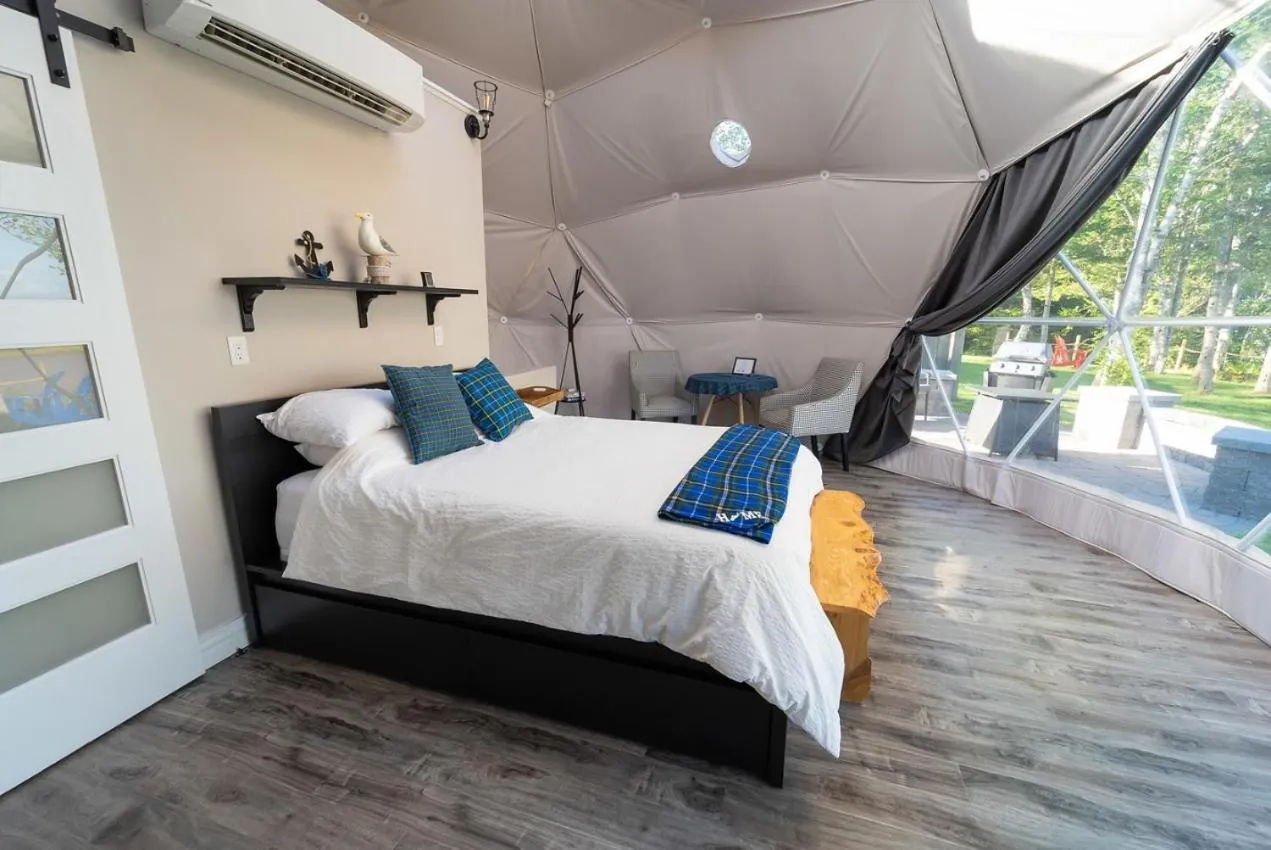 Bed in Gravity Luxury Domes