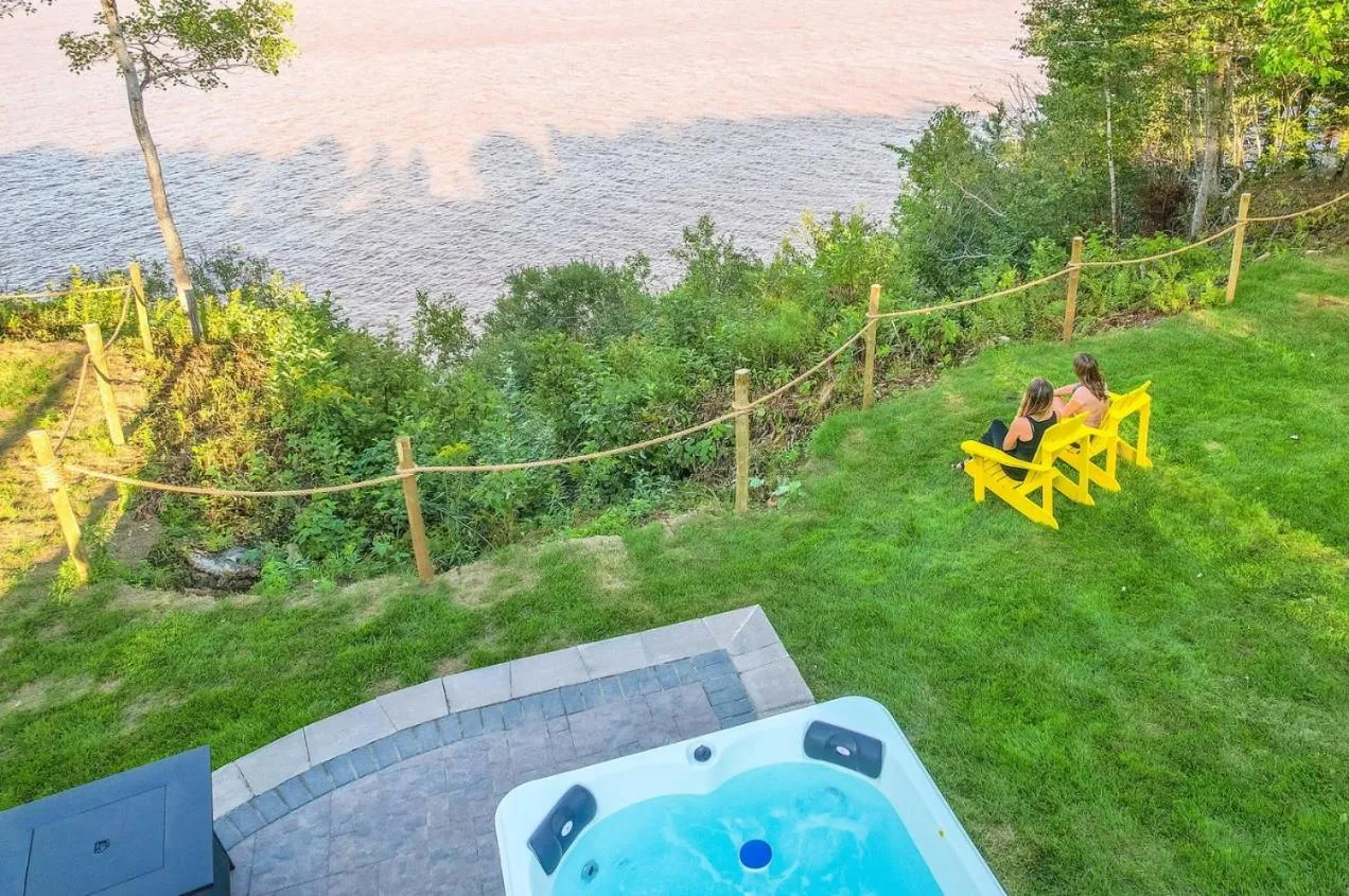 Spring in Gravity Luxury Domes