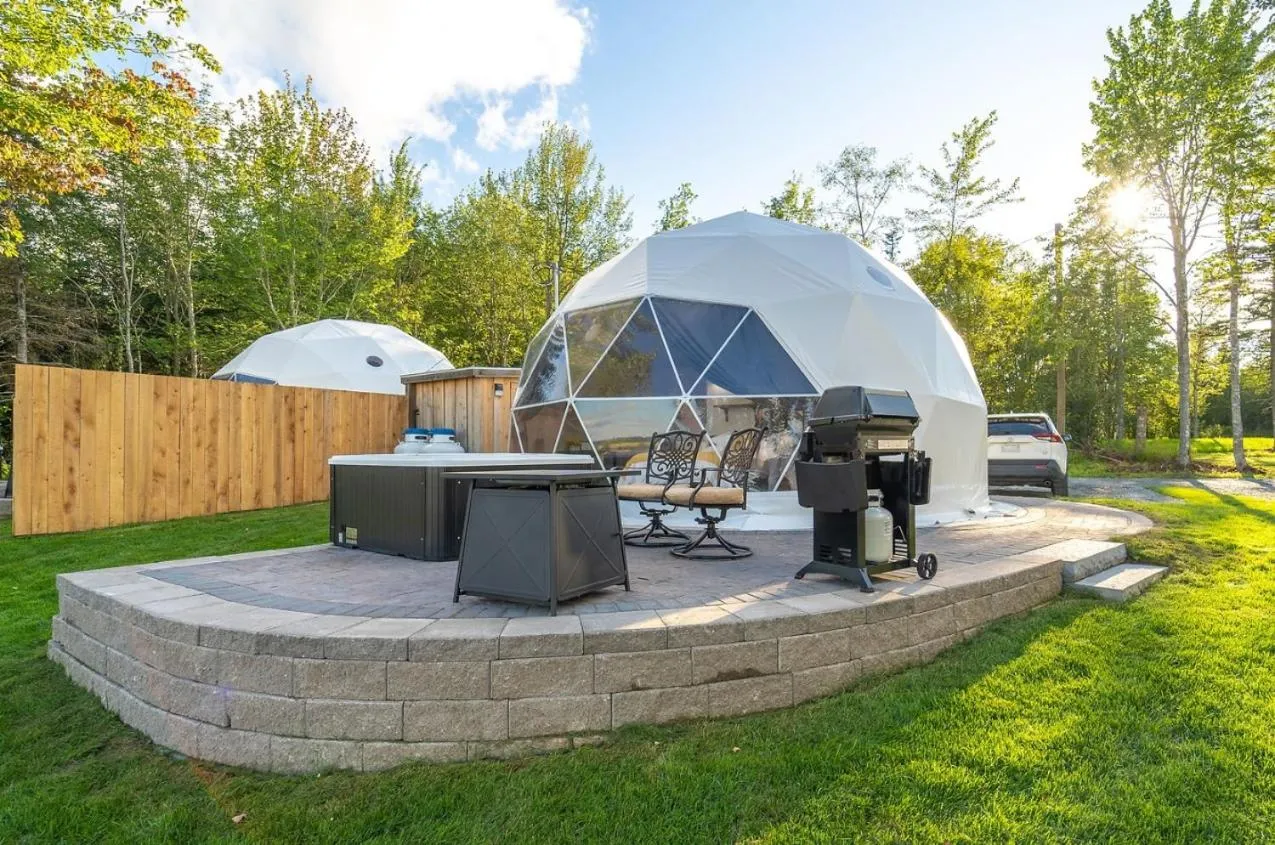 Property building in Gravity Luxury Domes