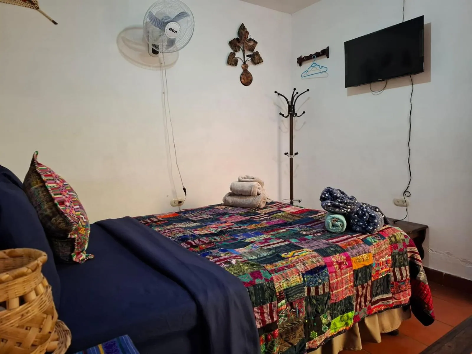 Photo of the whole room, Bed in Francisco's rest house hotel