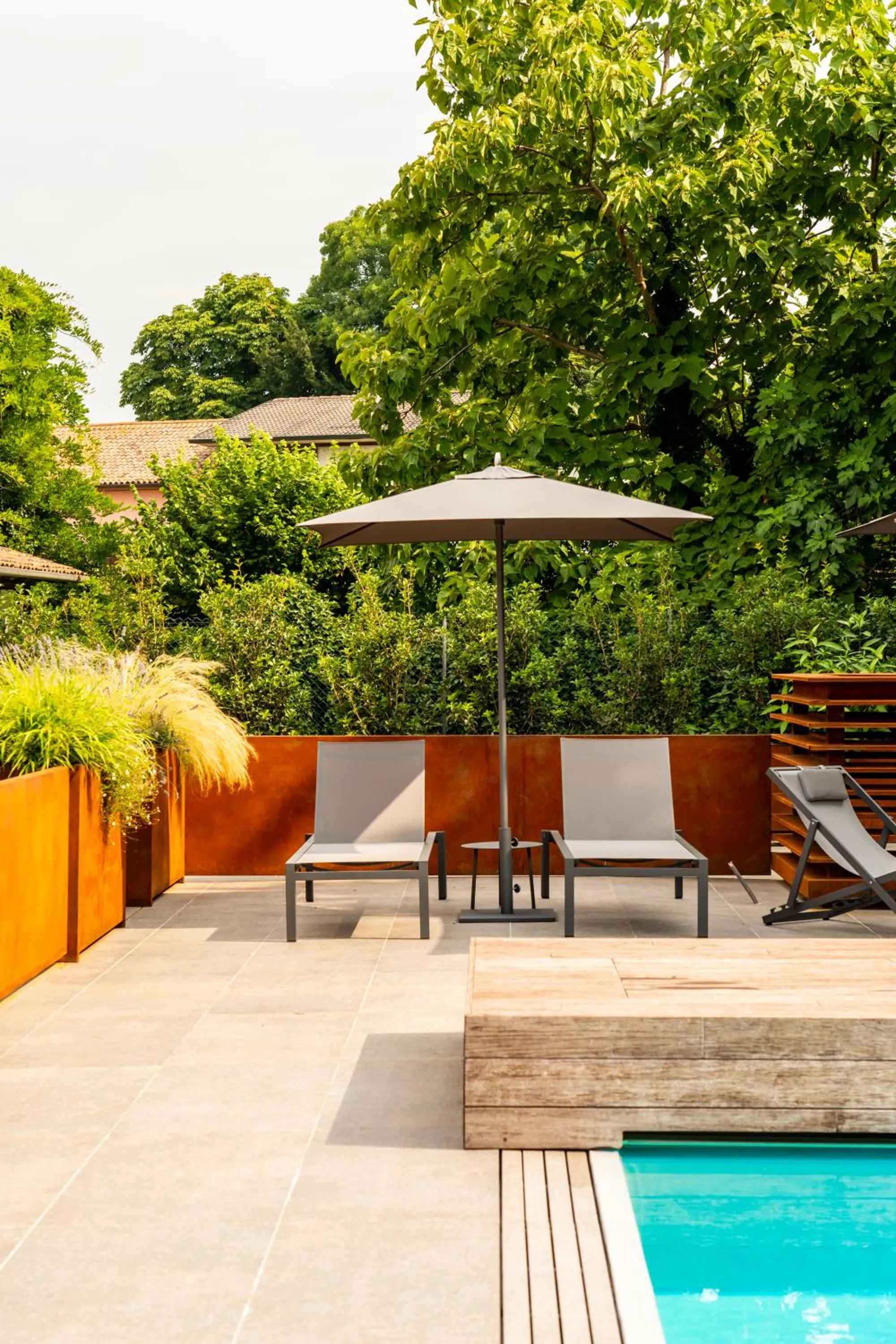 Swimming pool in Sweet Hotel