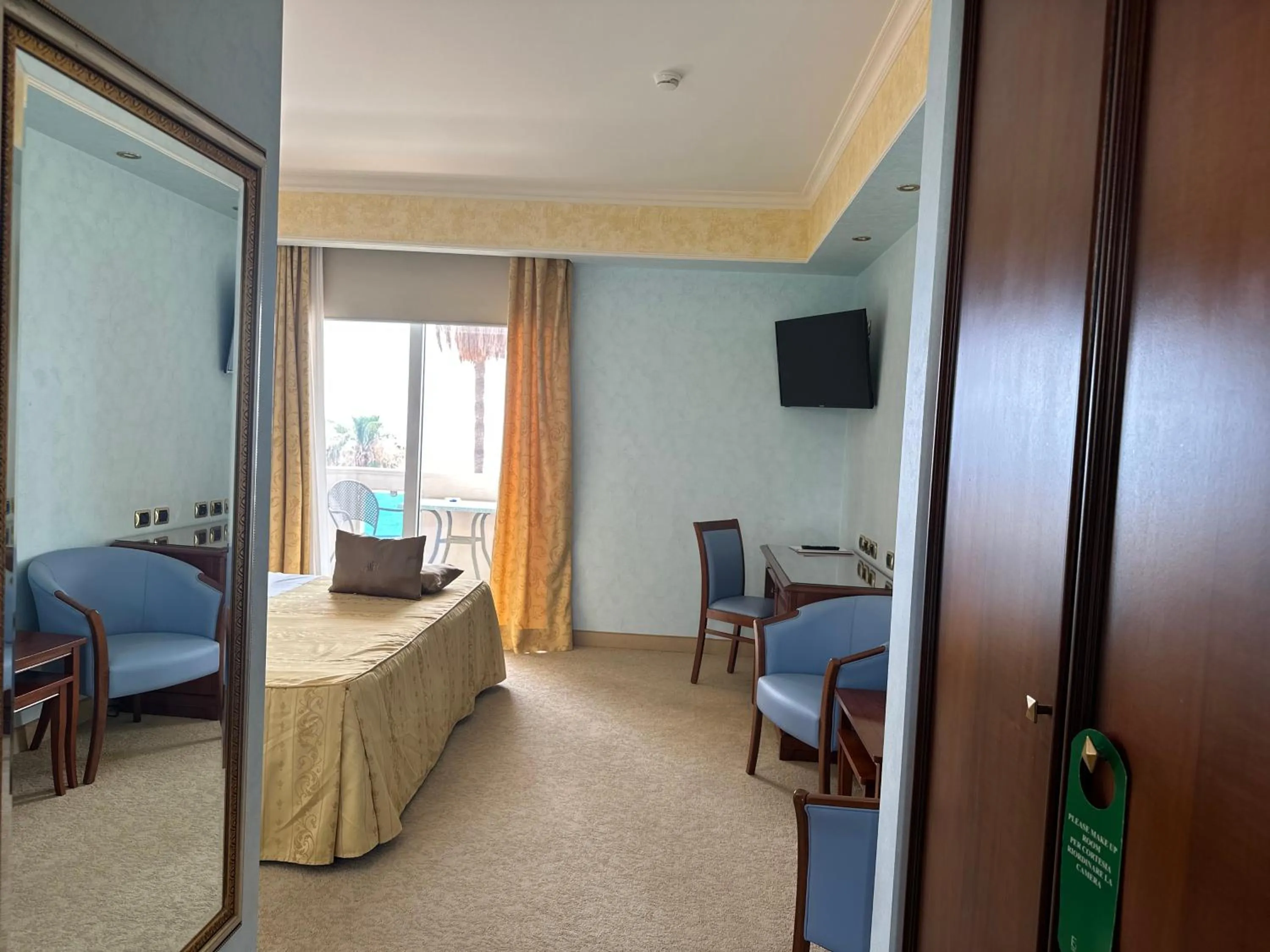 Bed in Gardenia Hotel