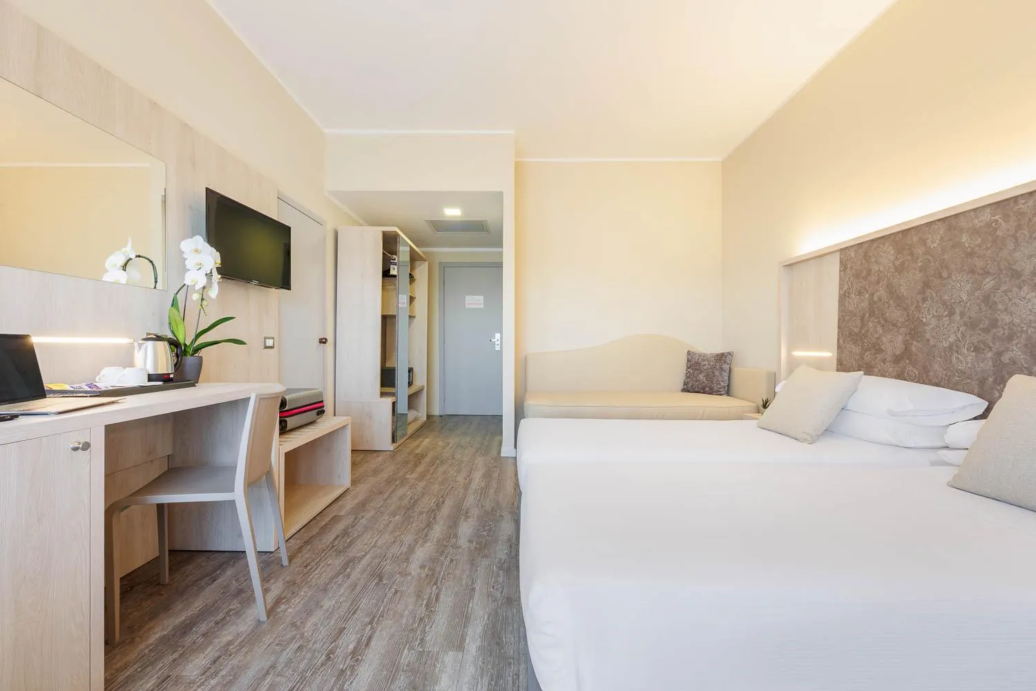 Bedroom, Bed in JR Hotels Gate 7 Bologna