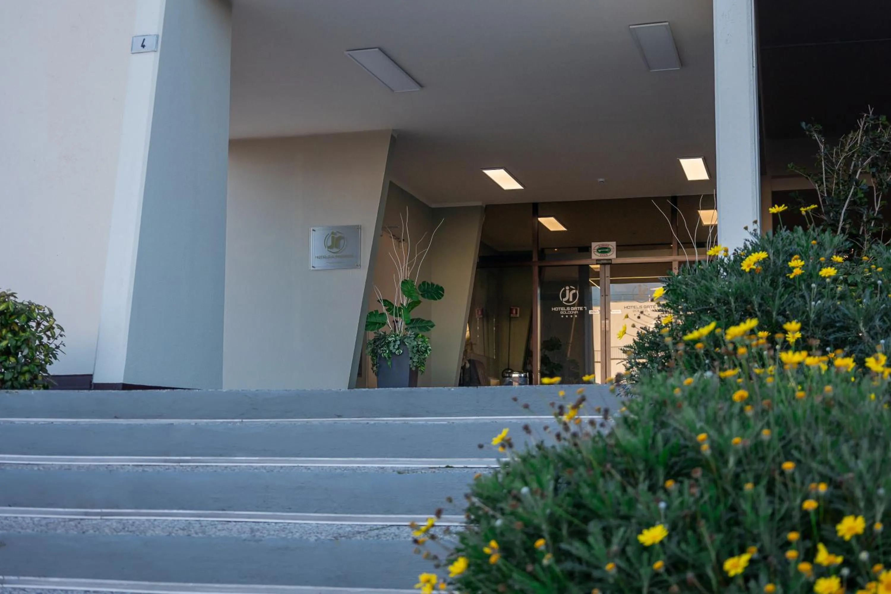 Facade/entrance in JR Hotels Gate 7 Bologna