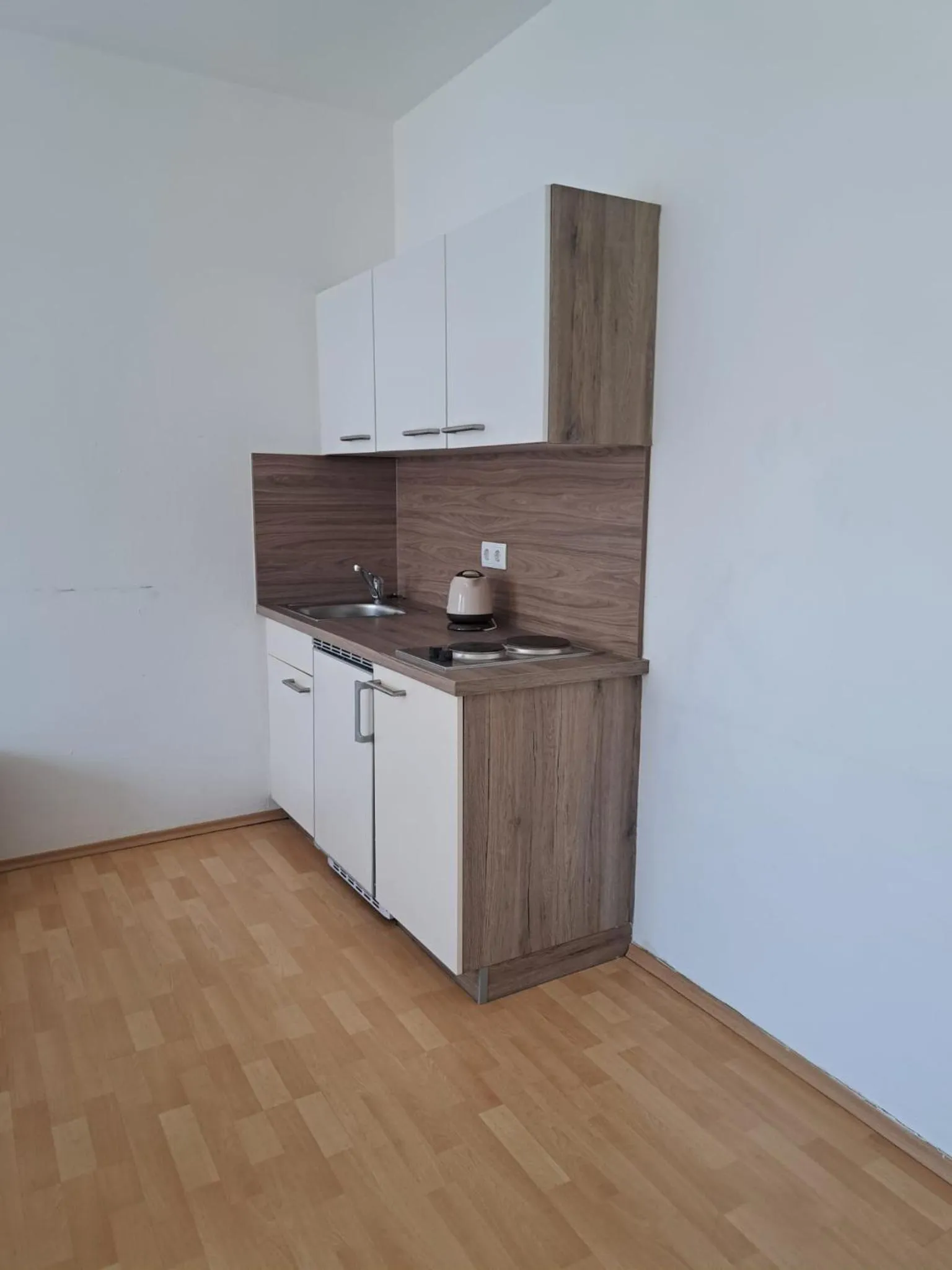 Kitchen or kitchenette in Hotel MEDITERRANEO