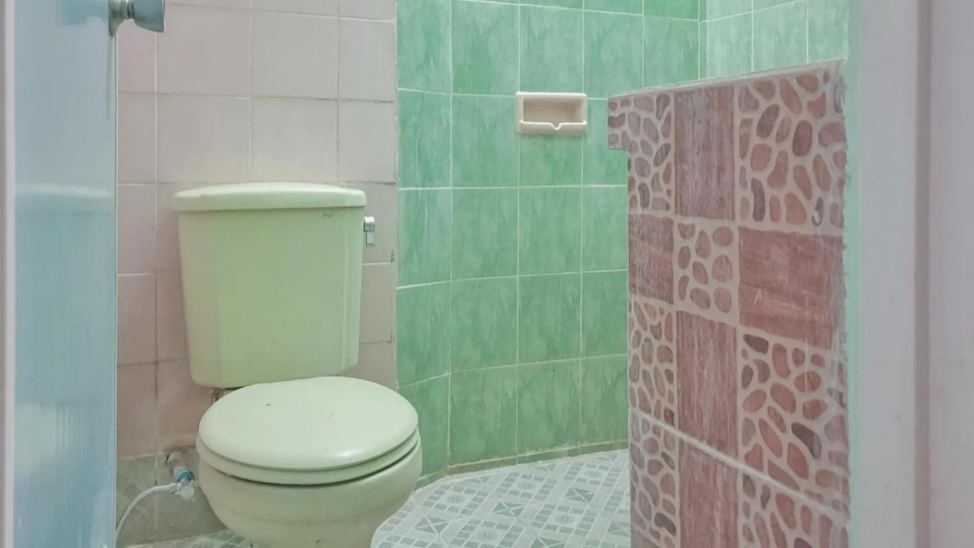 Bathroom in Hotel Jaya Kusuma near Candi Prambanan Mitra RedDoorz