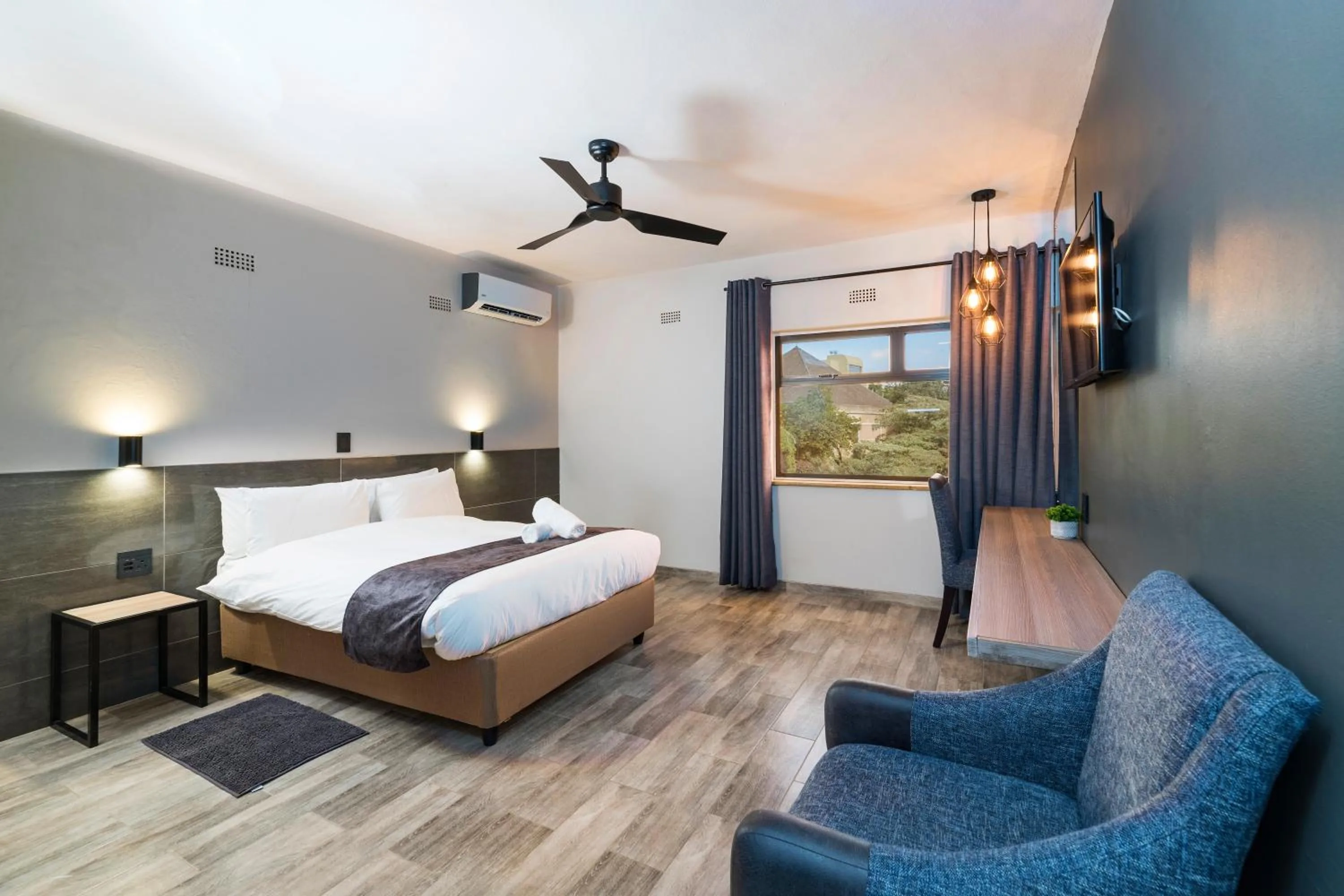 Bed in N1 Hotel Rotten Row Harare