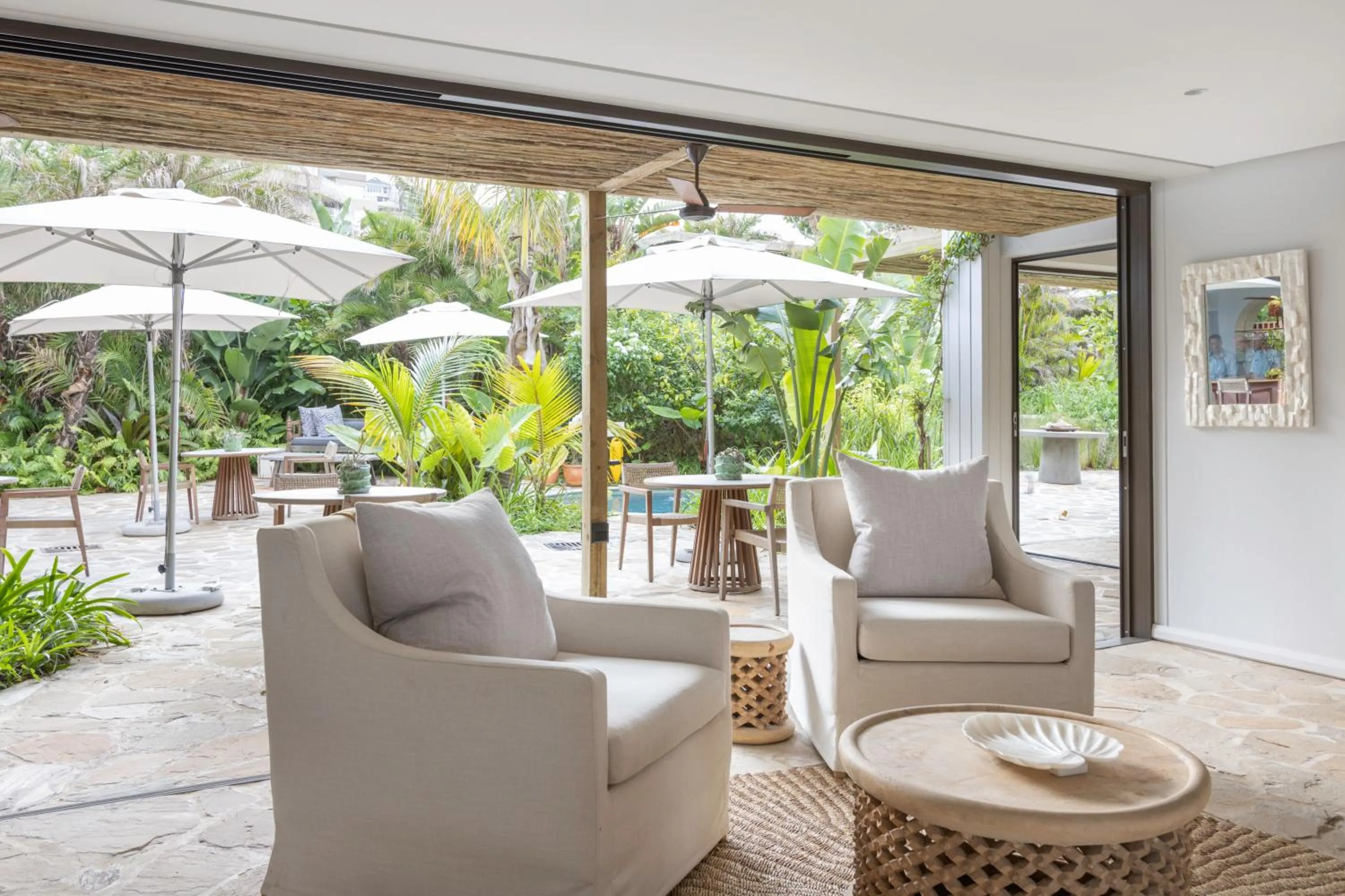 Lounge or bar in Sala Beach House