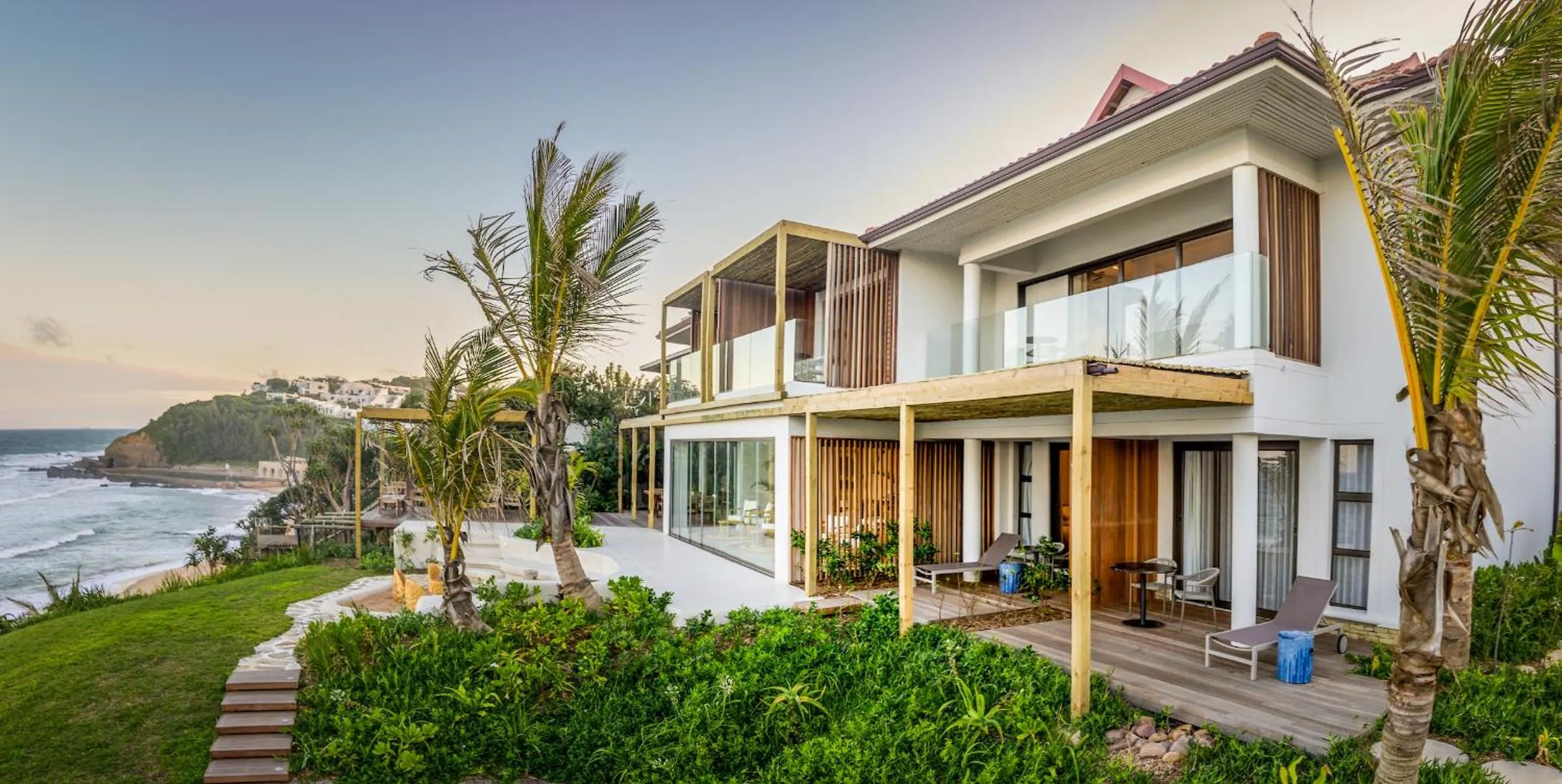 Property building in Sala Beach House