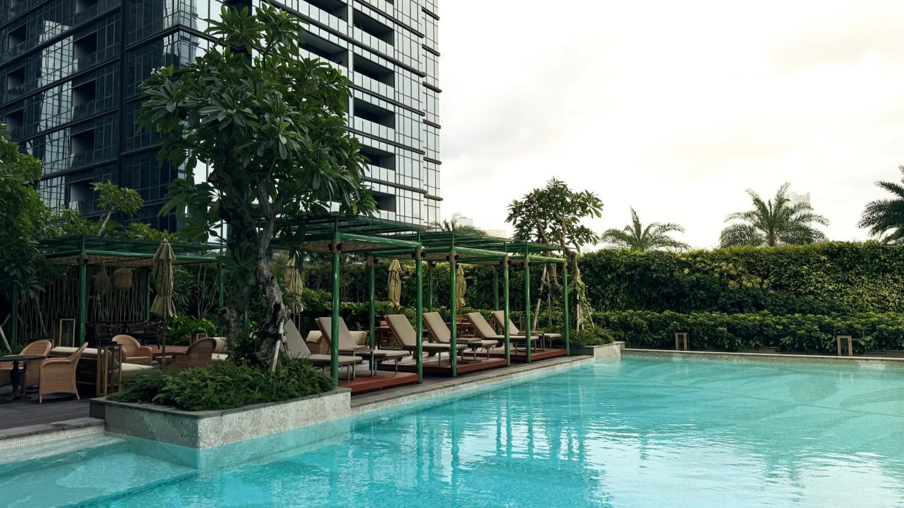 Swimming pool in 25hours Hotel Jakarta The Oddbird