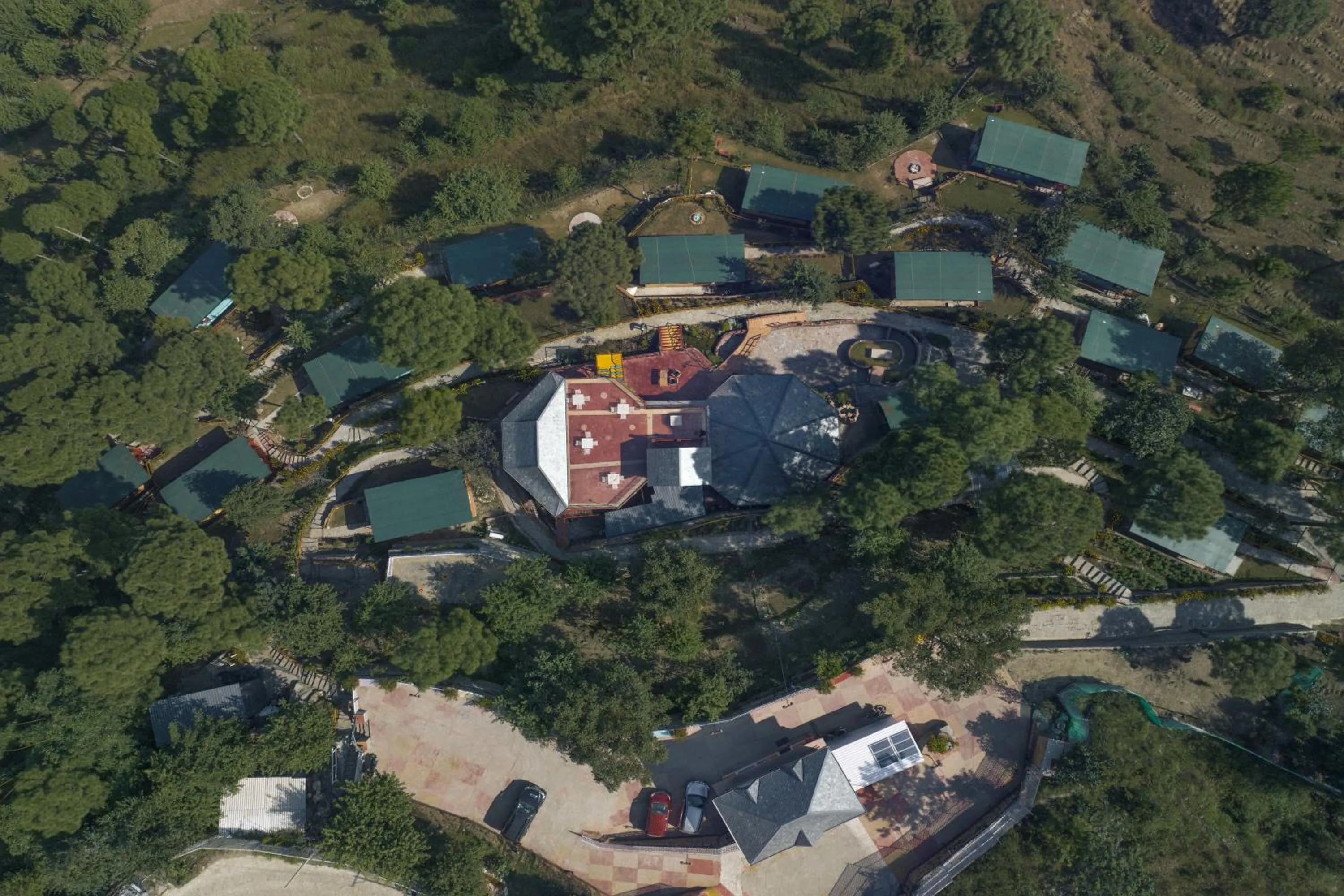 Property building in A Kasauli Ggaon by Echor