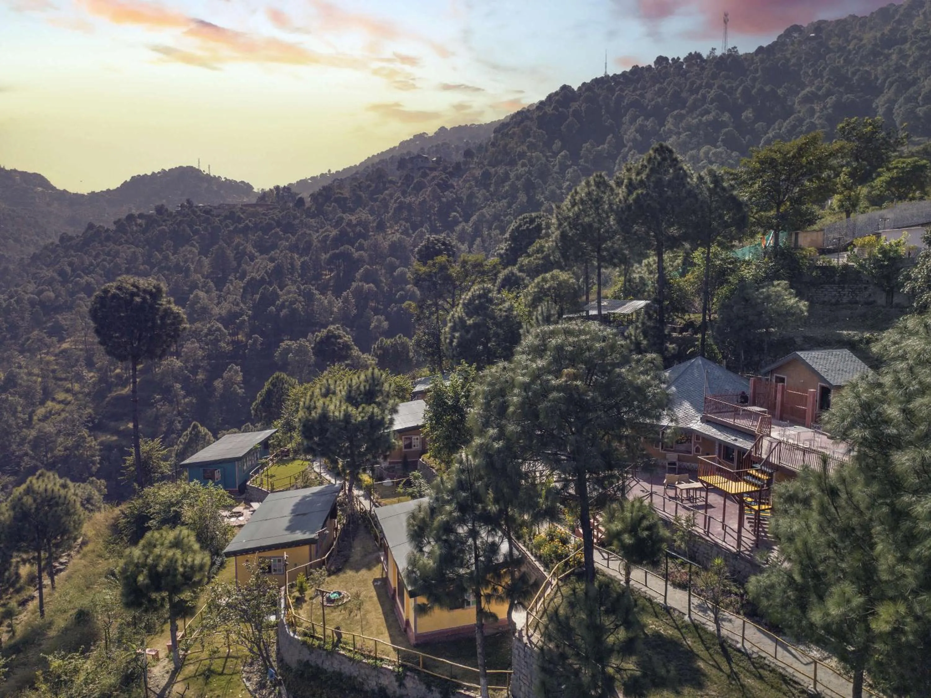 Property building in A Kasauli Ggaon by Echor