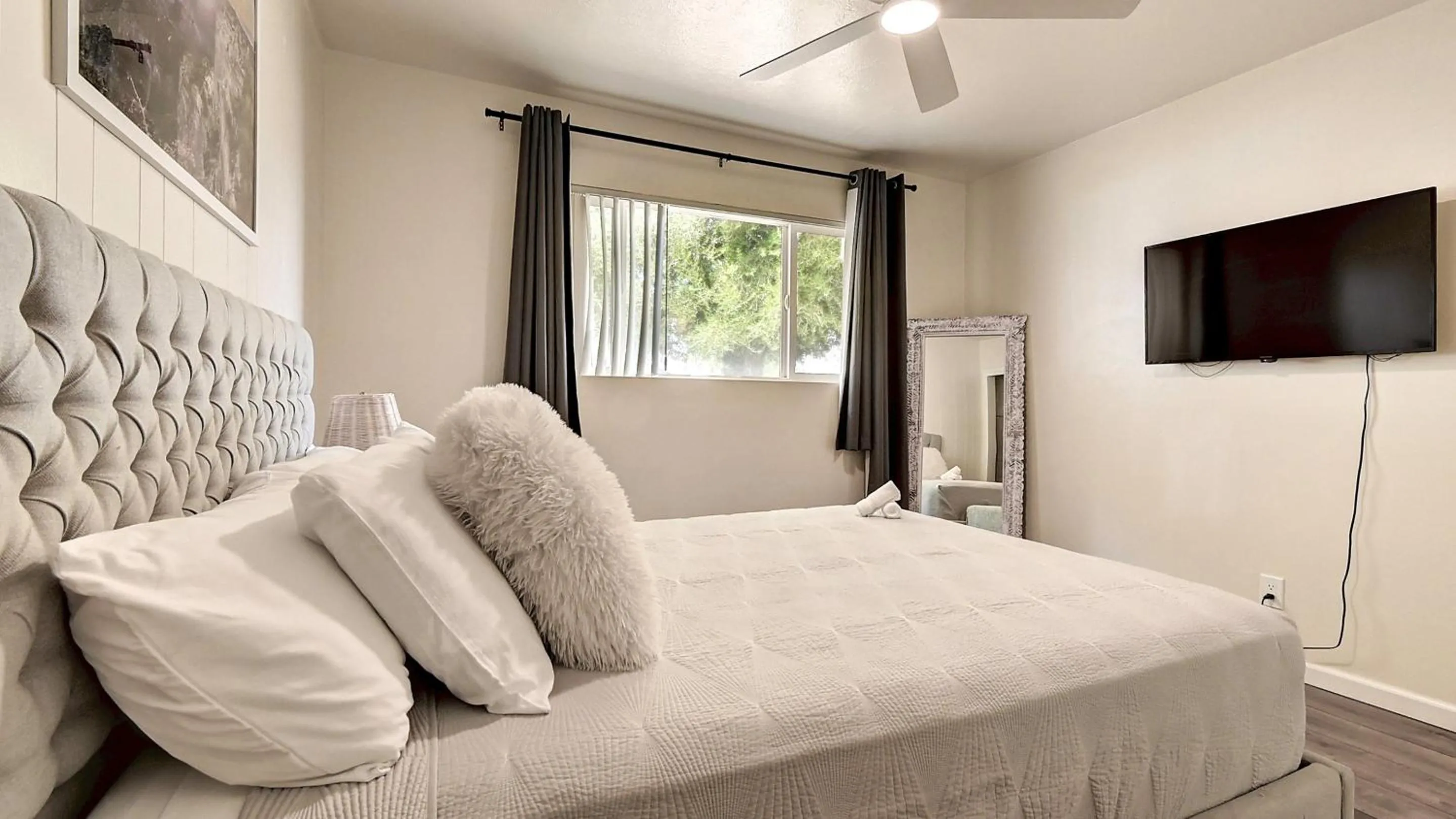 Other, Bed in Stylish Arcadia 2-Bdrm with Comfort and Charm