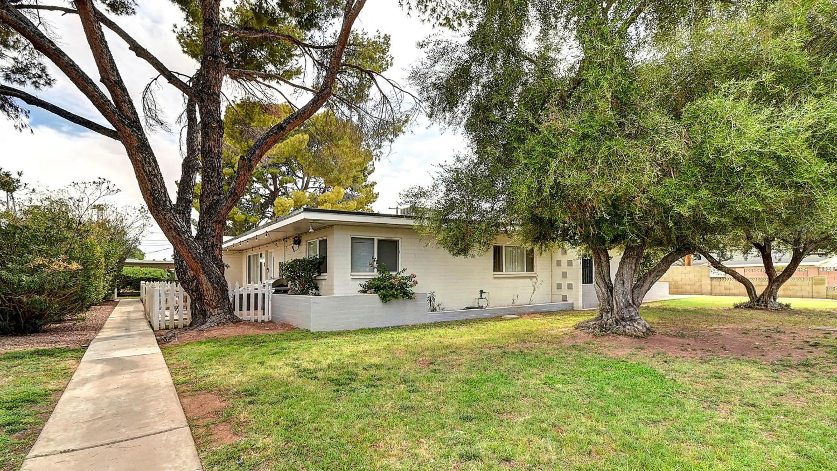 Other in Stylish Arcadia 2-Bdrm with Comfort and Charm