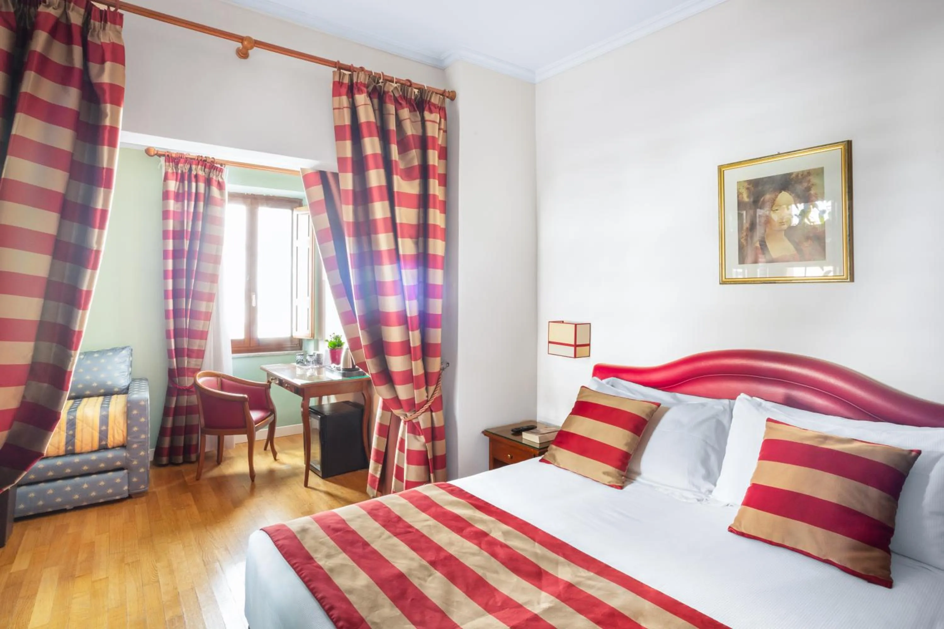 Bed in Hotel Piazza Di Spagna