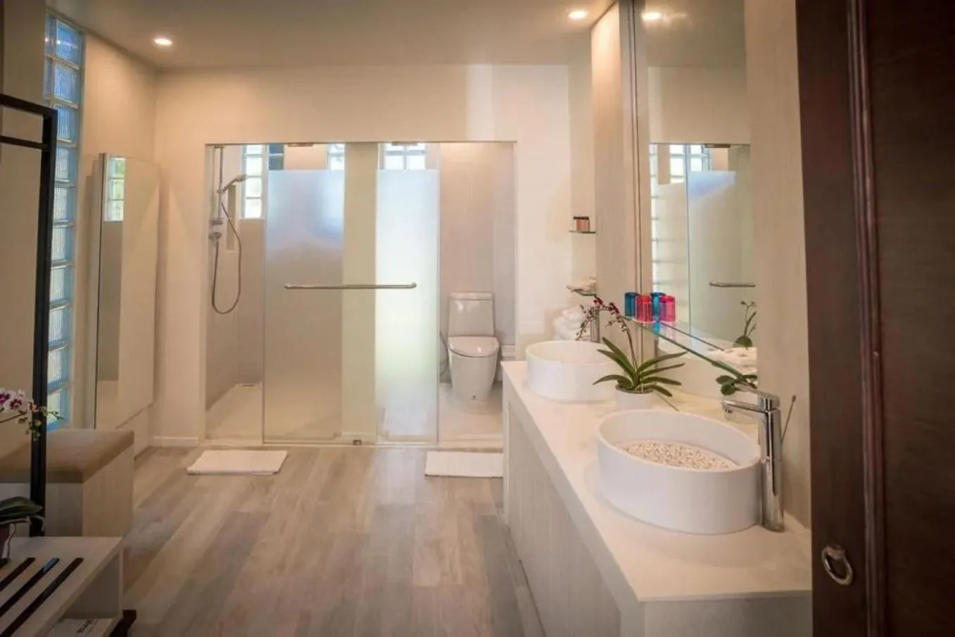 Shower in Siamdasada Khaoyai