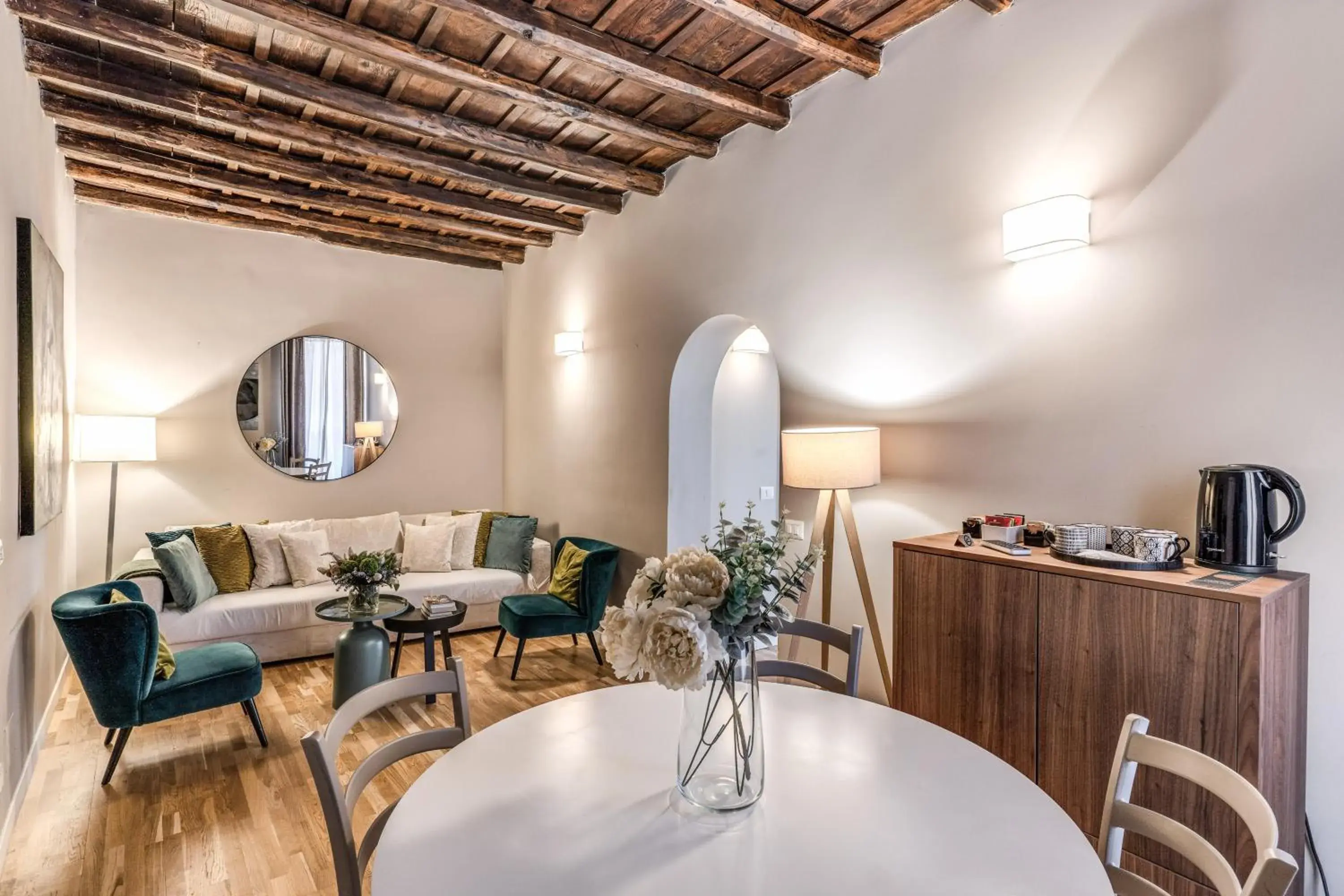 Two-Bedroom Suite in Trevi Beau Boutique Hotel Two-Bedroom Suite in Trevi Beau Boutique Hotel