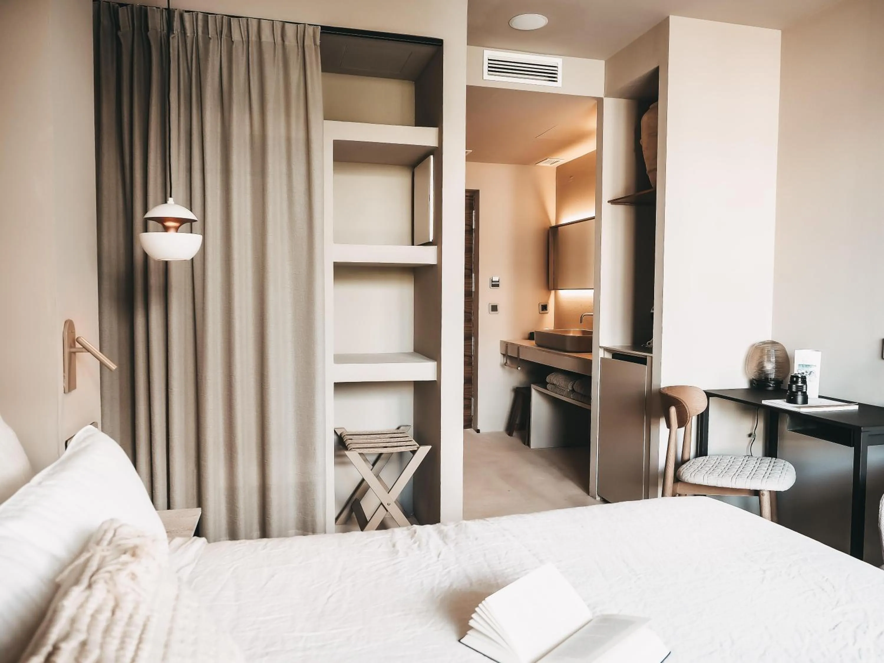 Photo of the whole room, Bed in Barefoot Hotel Mallorca