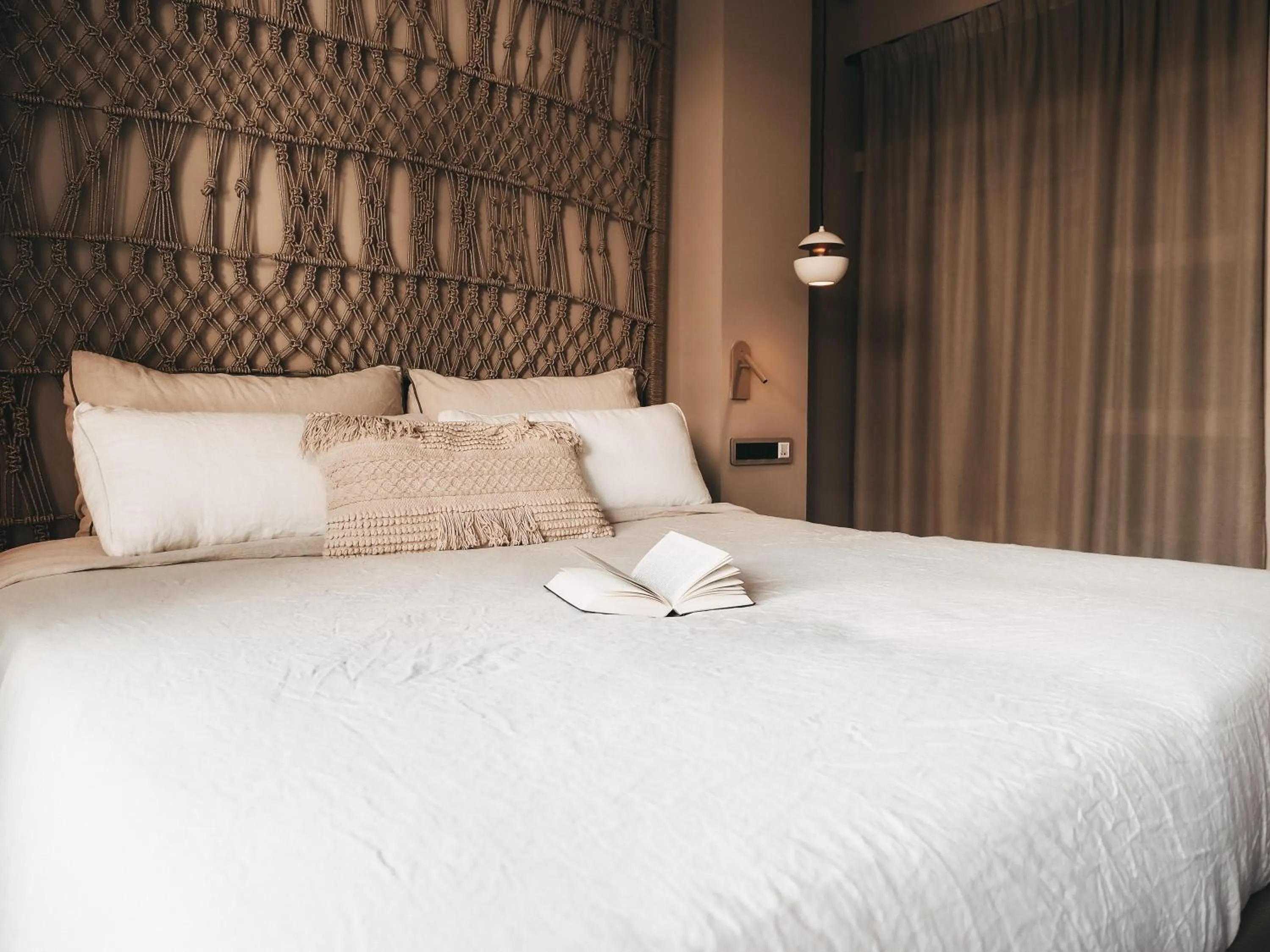 Photo of the whole room, Bed in Barefoot Hotel Mallorca