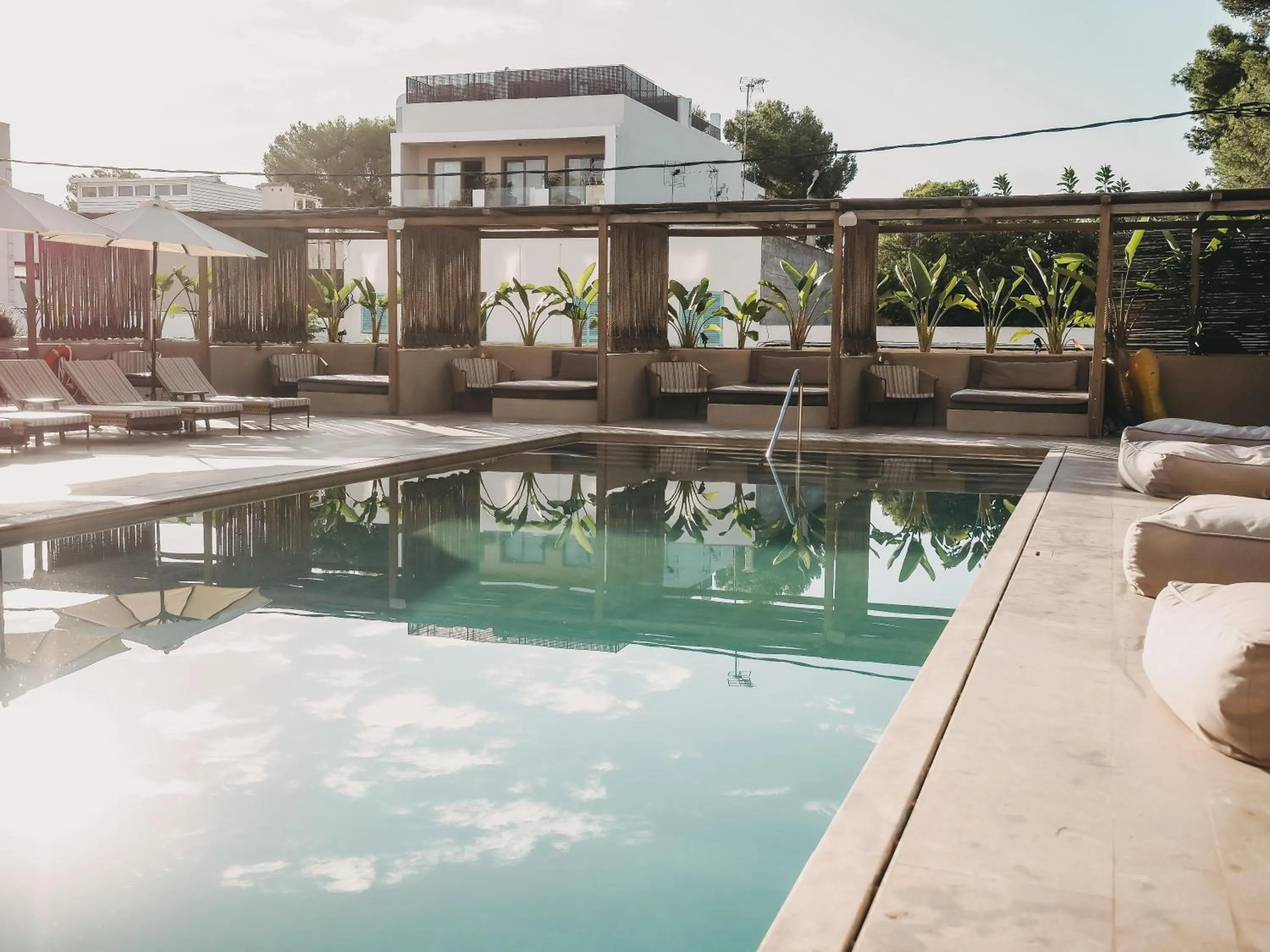 Swimming pool in Barefoot Hotel Mallorca
