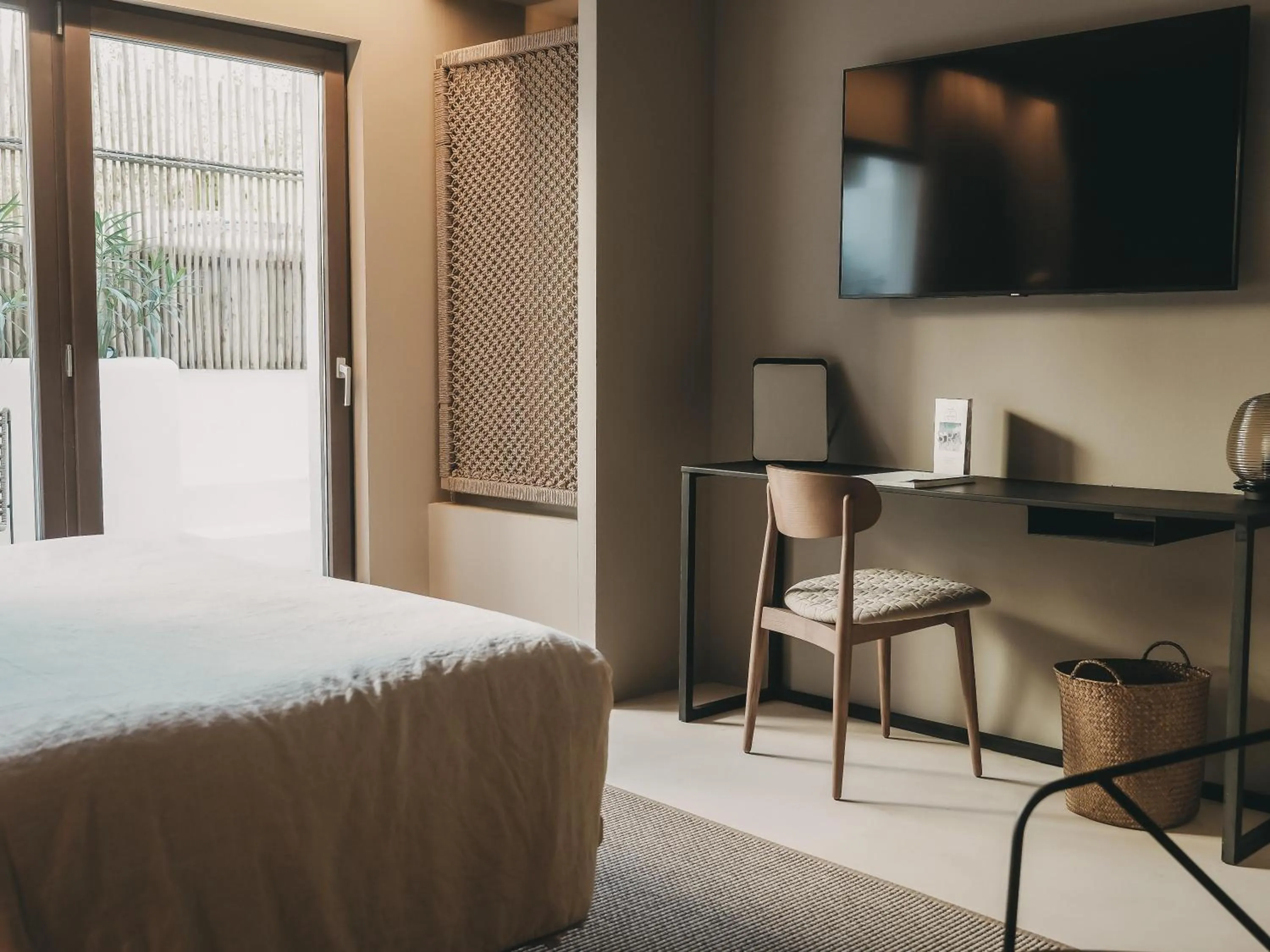 Photo of the whole room, Bed in Barefoot Hotel Mallorca