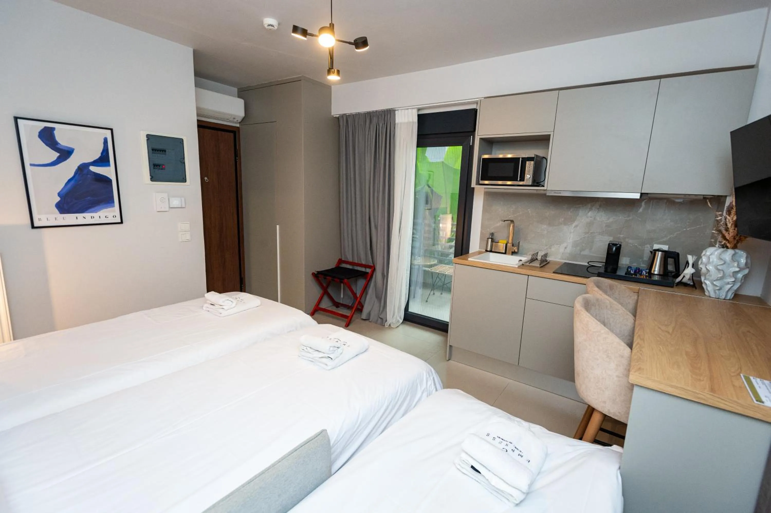 Bed in Empress Luxury Residences