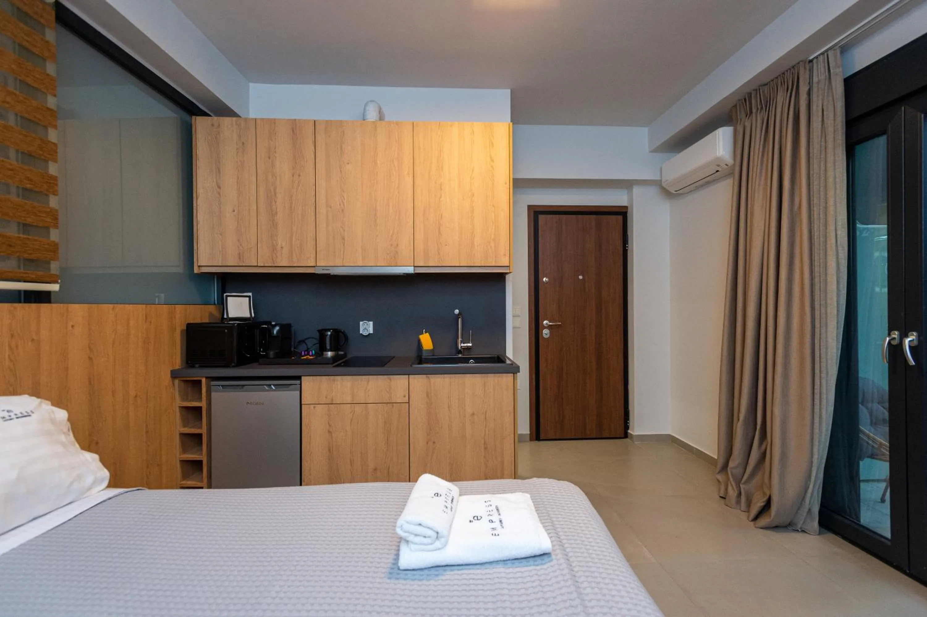 Bed in Empress Luxury Residences