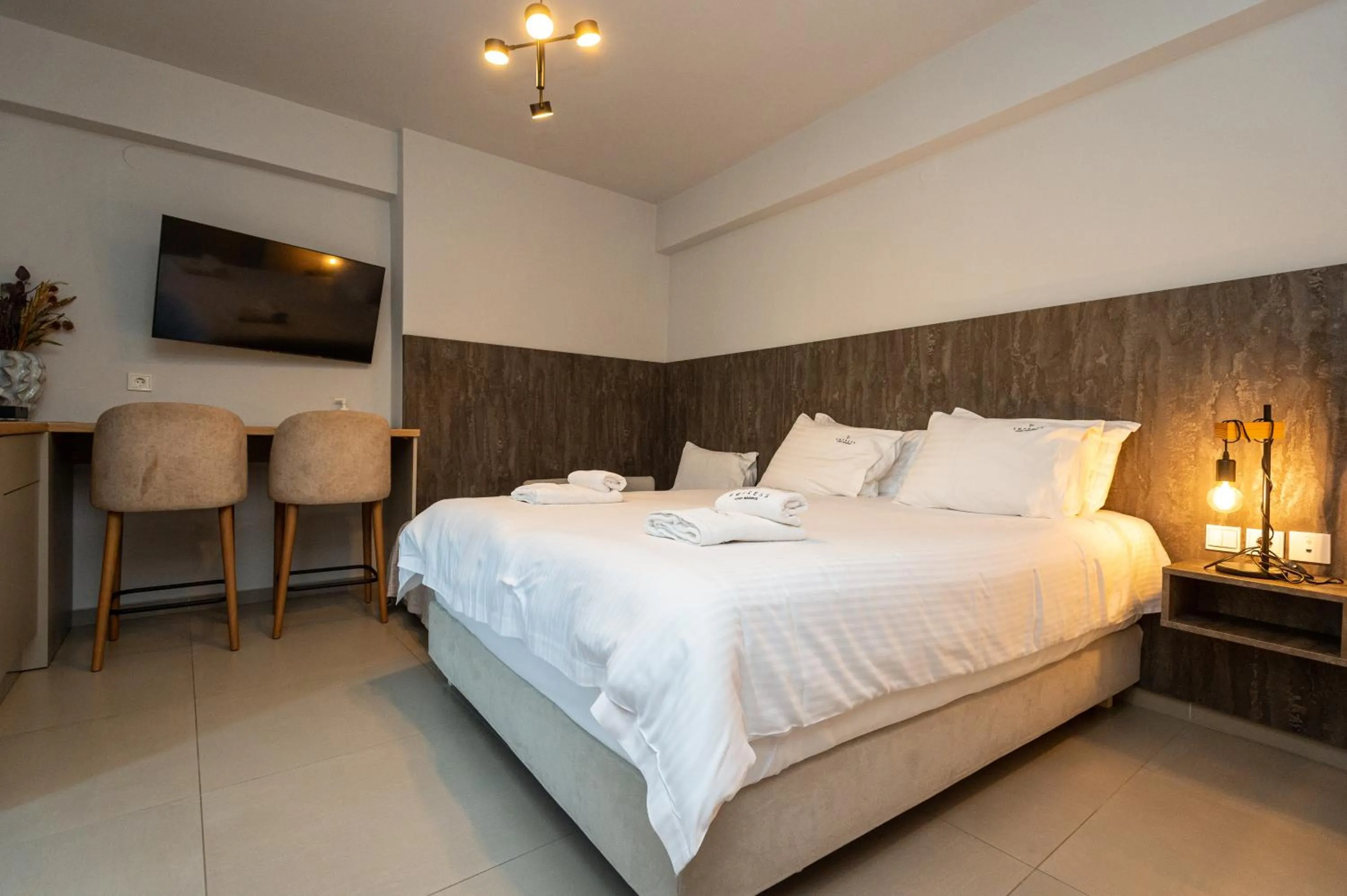 Bed in Empress Luxury Residences