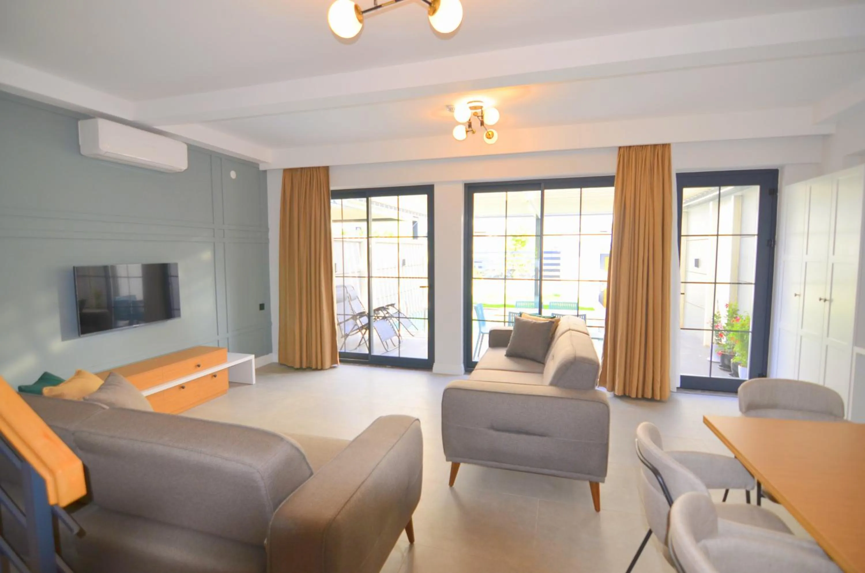 TV and multimedia in Juglans Suites