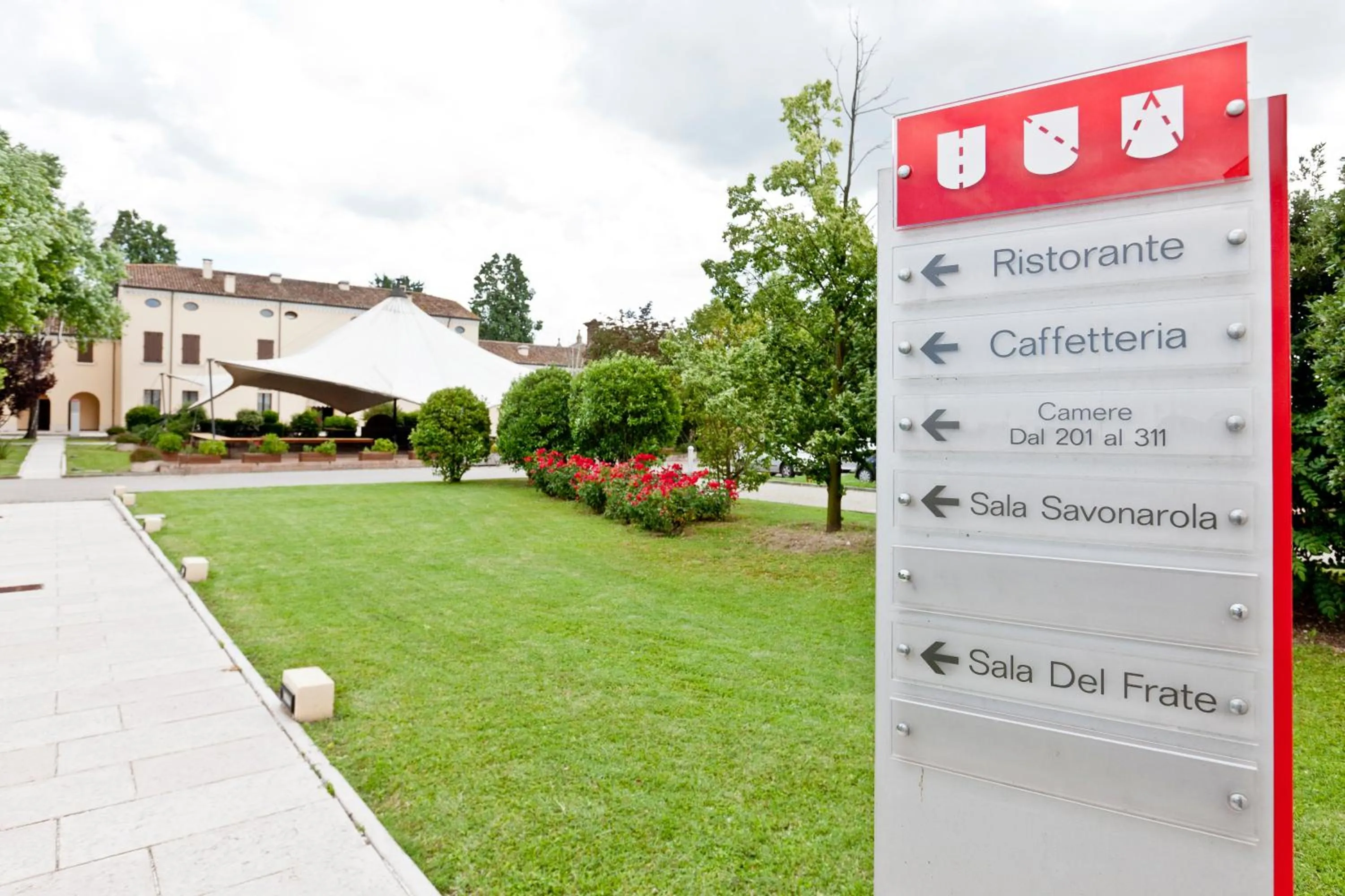 Property building in UNA HOTELS Occhiobello