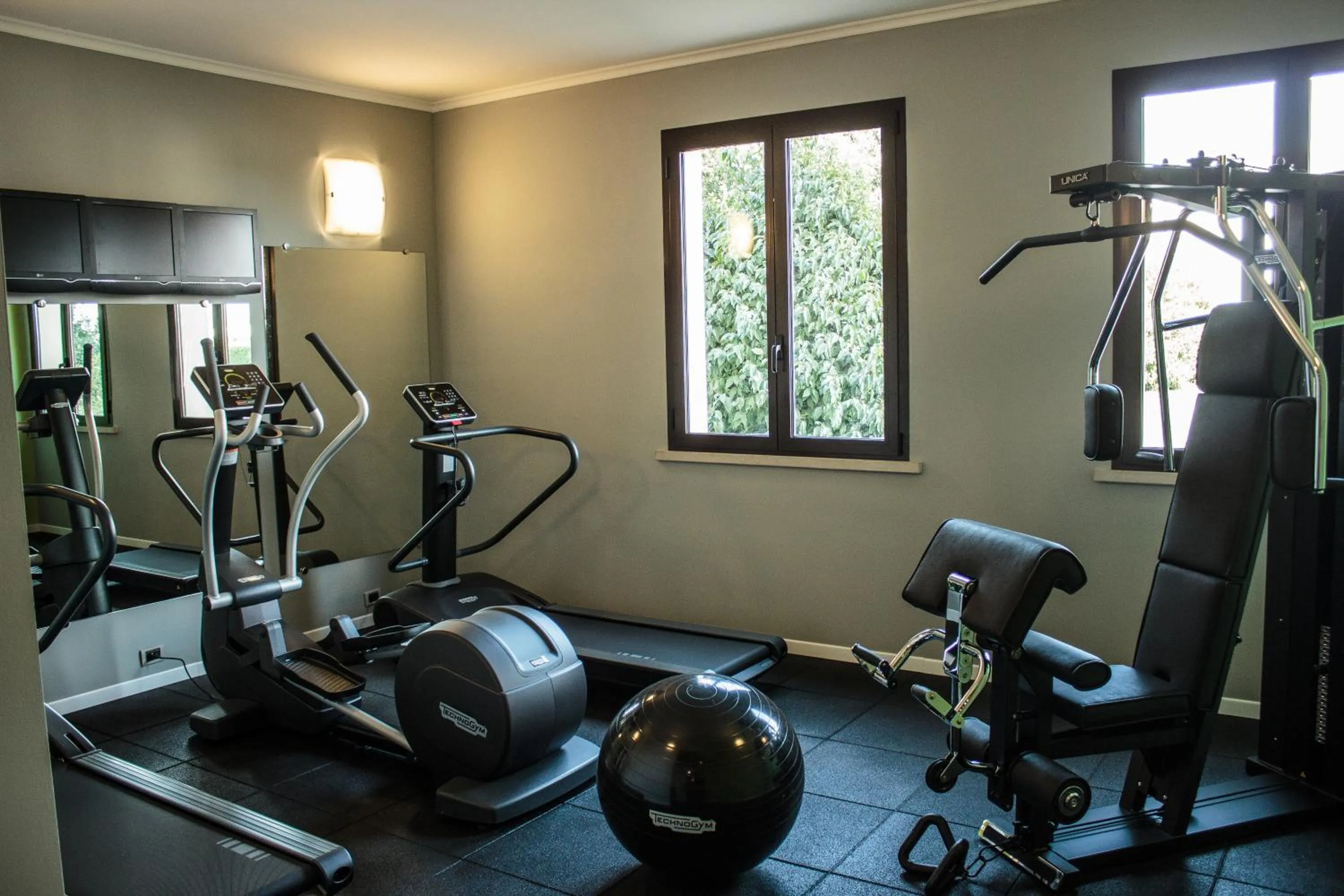 Fitness centre/facilities in UNA HOTELS Occhiobello