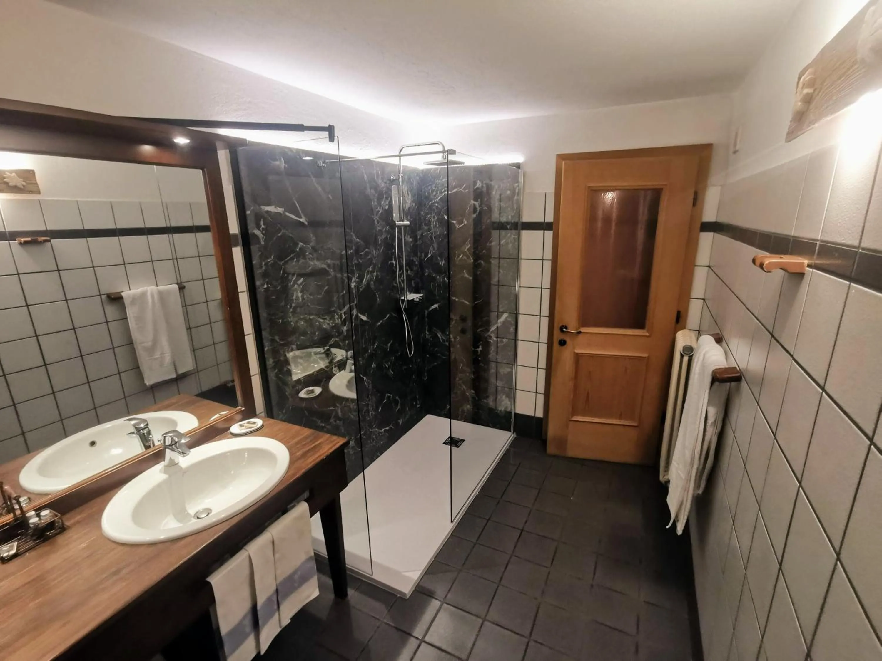 Bathroom in Residence Ruetoreif