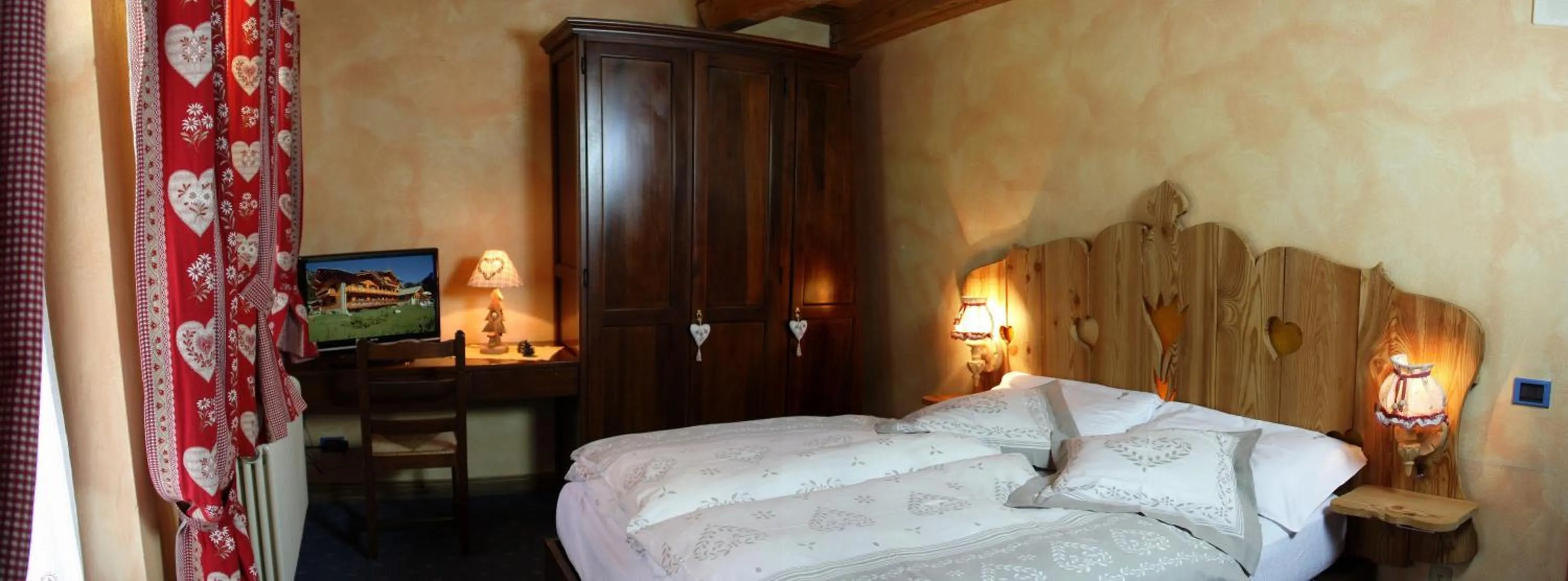 Photo of the whole room, Bed in Residence Ruetoreif