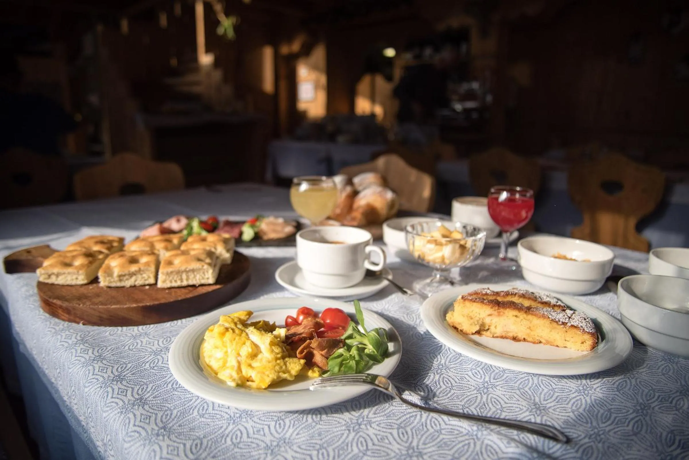 Restaurant/places to eat in Residence Ruetoreif