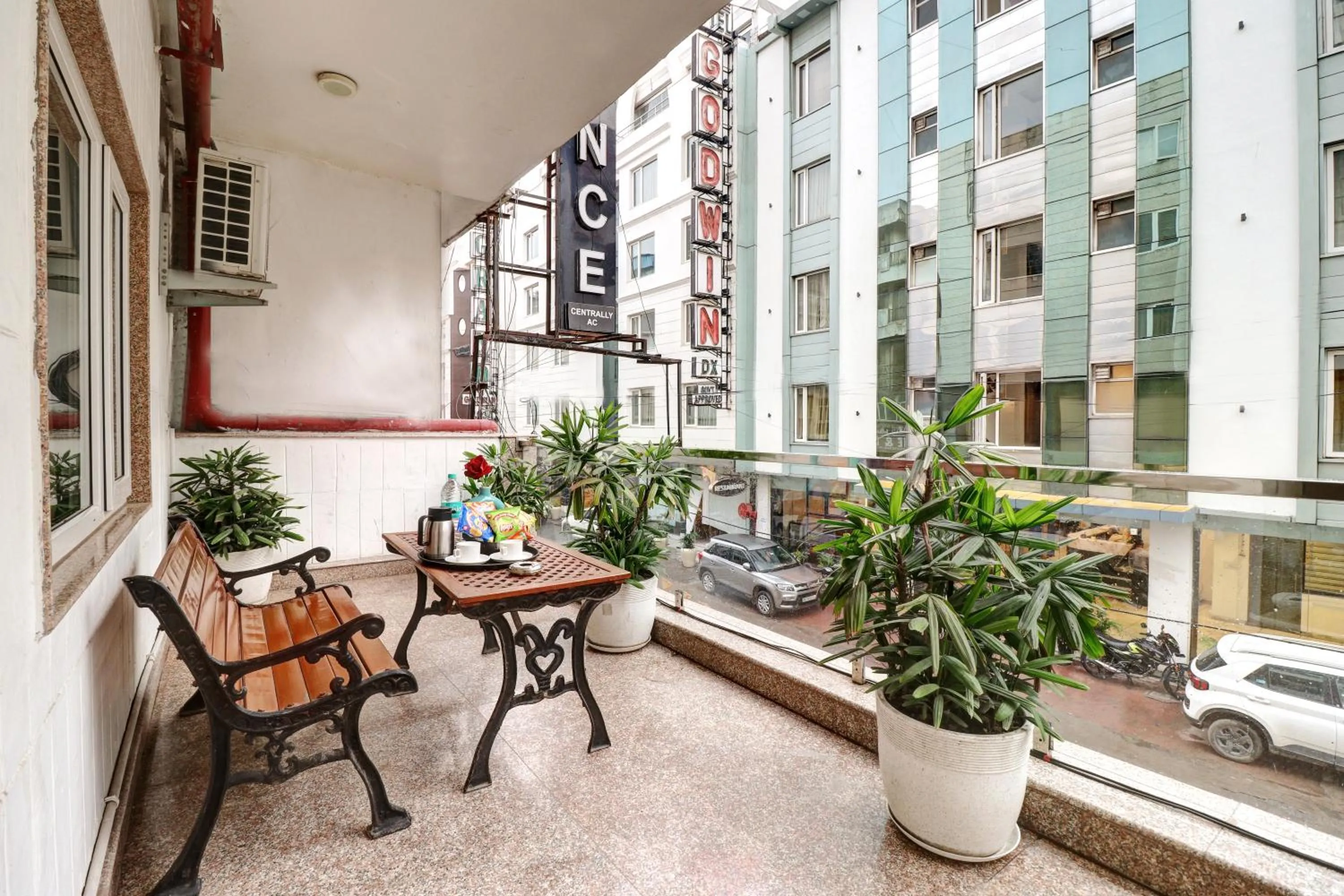 Balcony/Terrace in Hotel Emporio Dx - New Delhi Railway Station - Paharganj